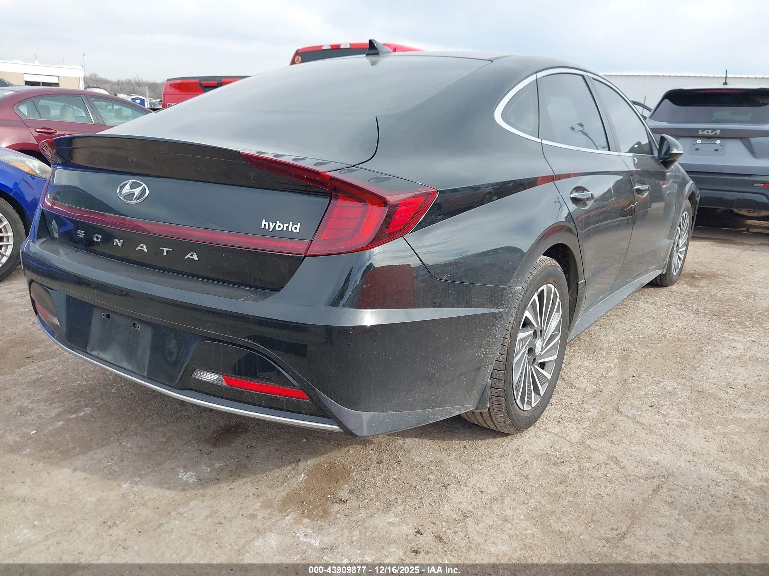 HYUNDAI SONATA image 4