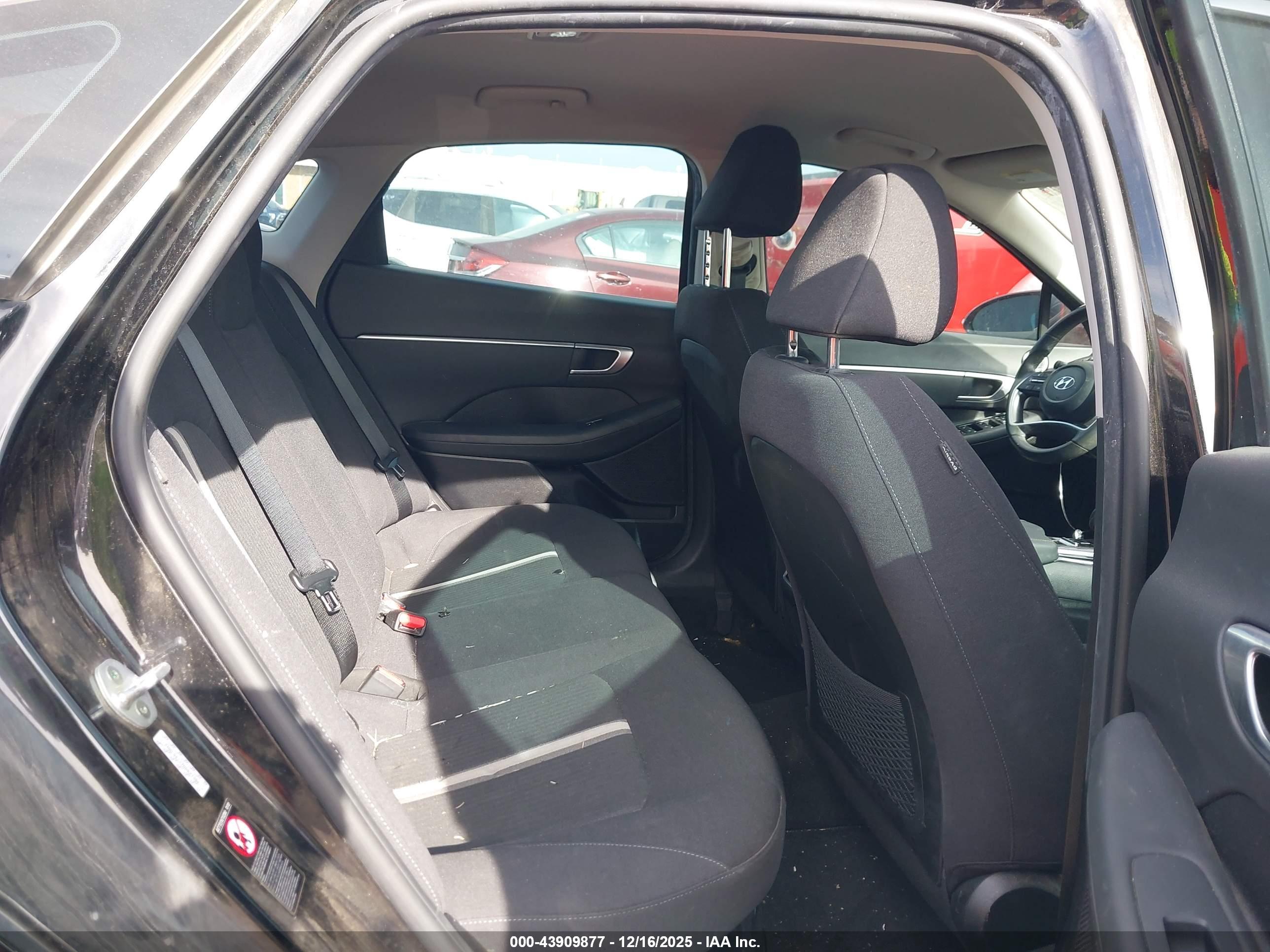 HYUNDAI SONATA image 8
