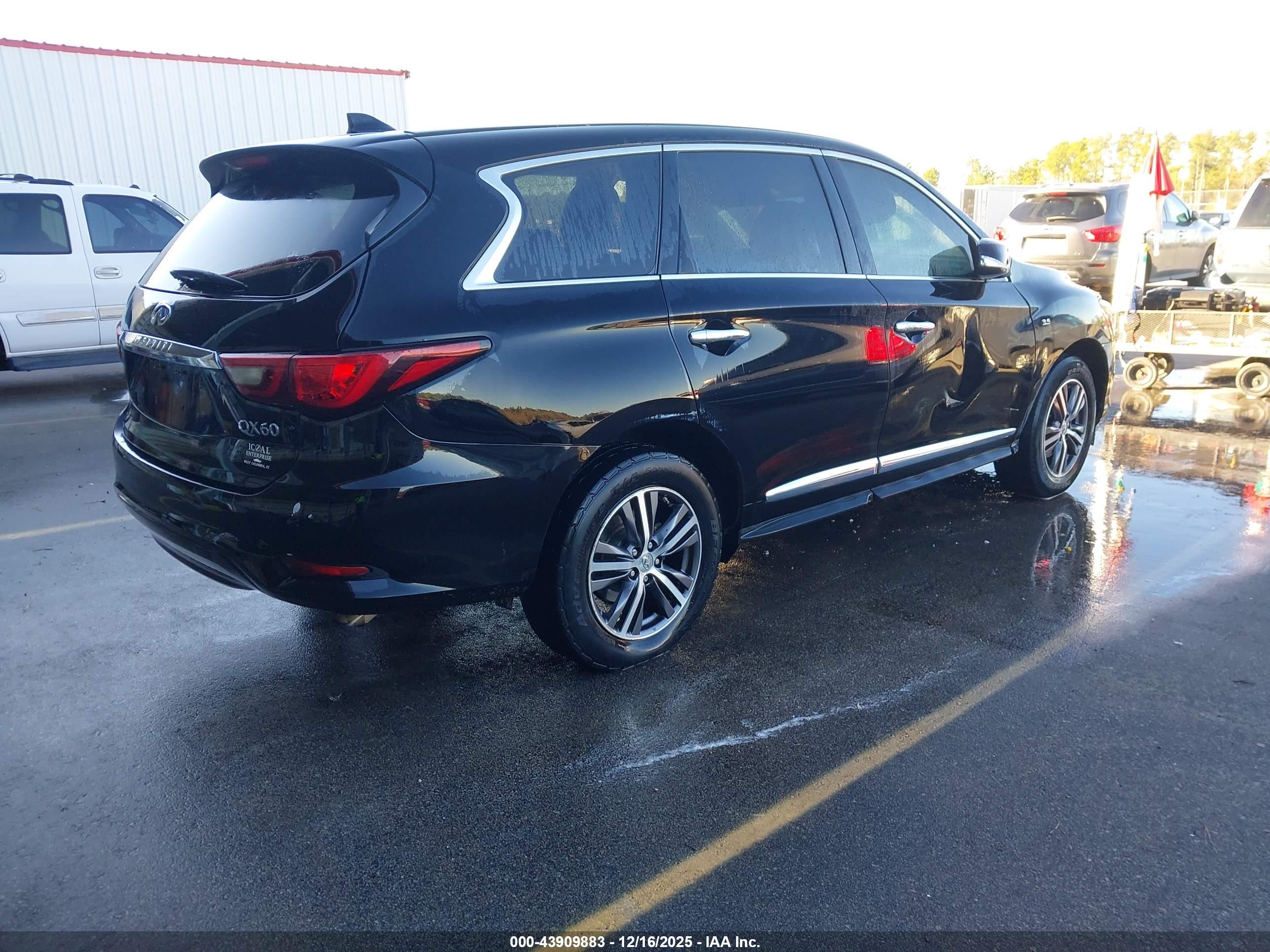 INFINITI QX60 image 4