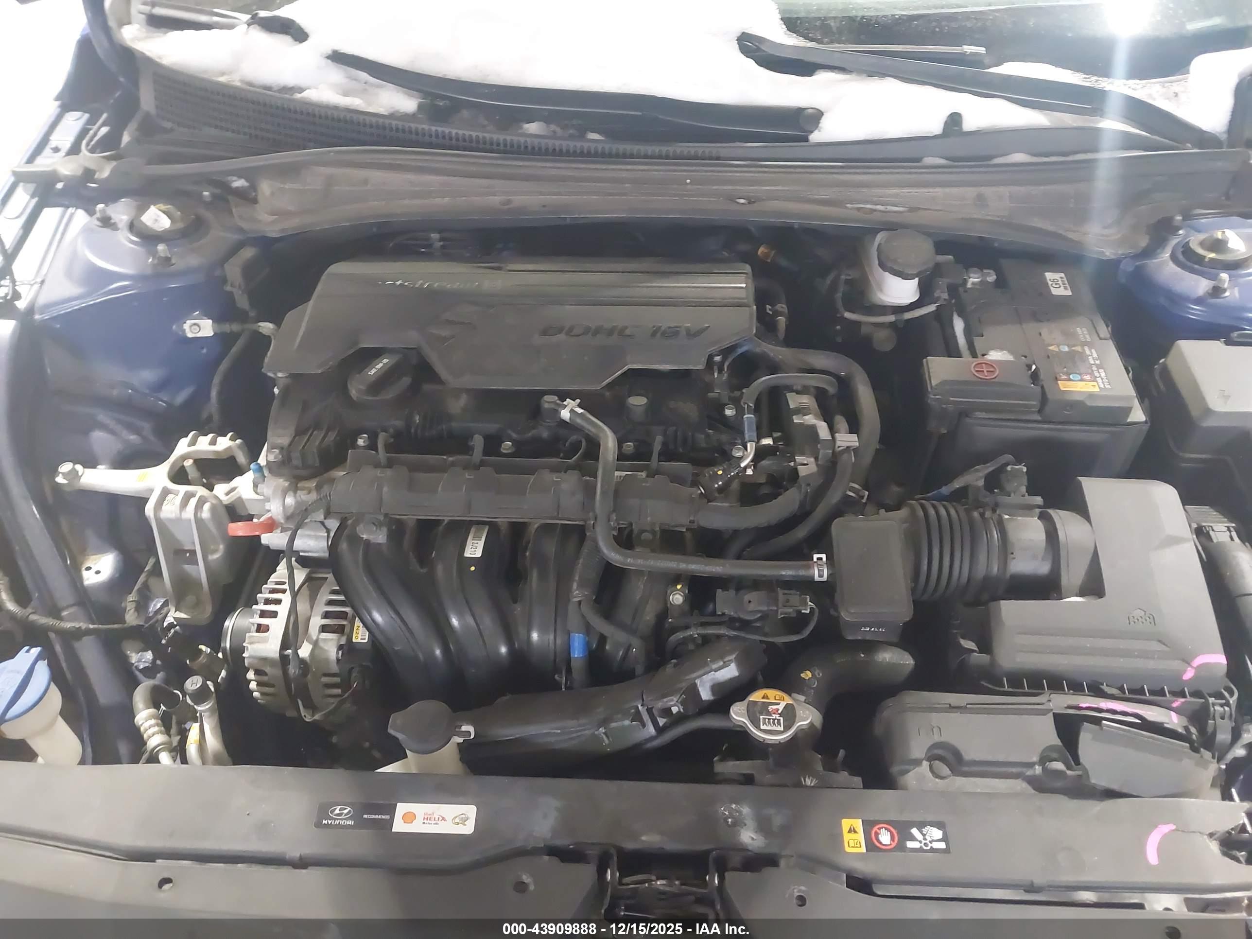 HYUNDAI ELANTRA image 10