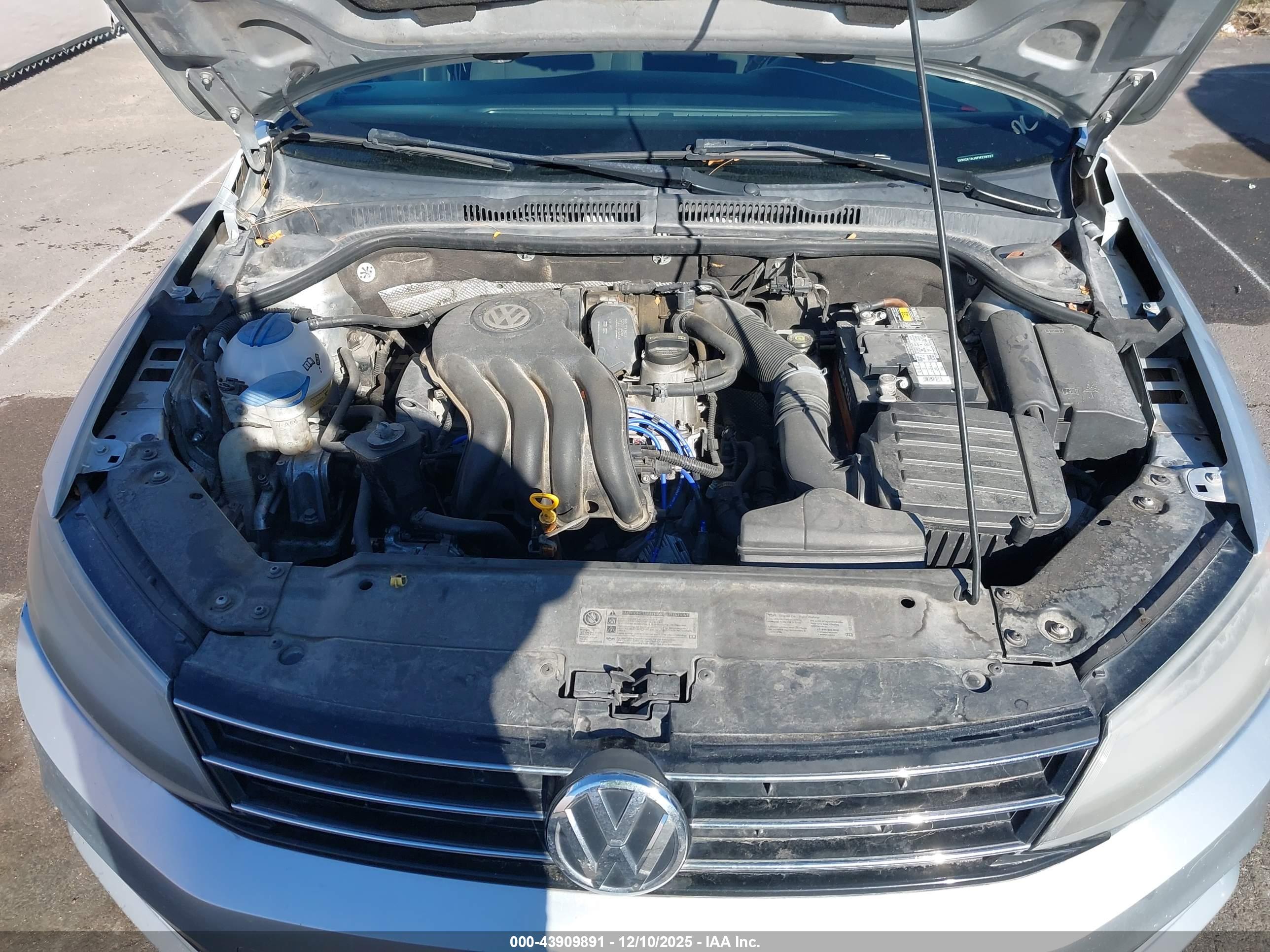 VOLKSWAGEN JETTA image 10