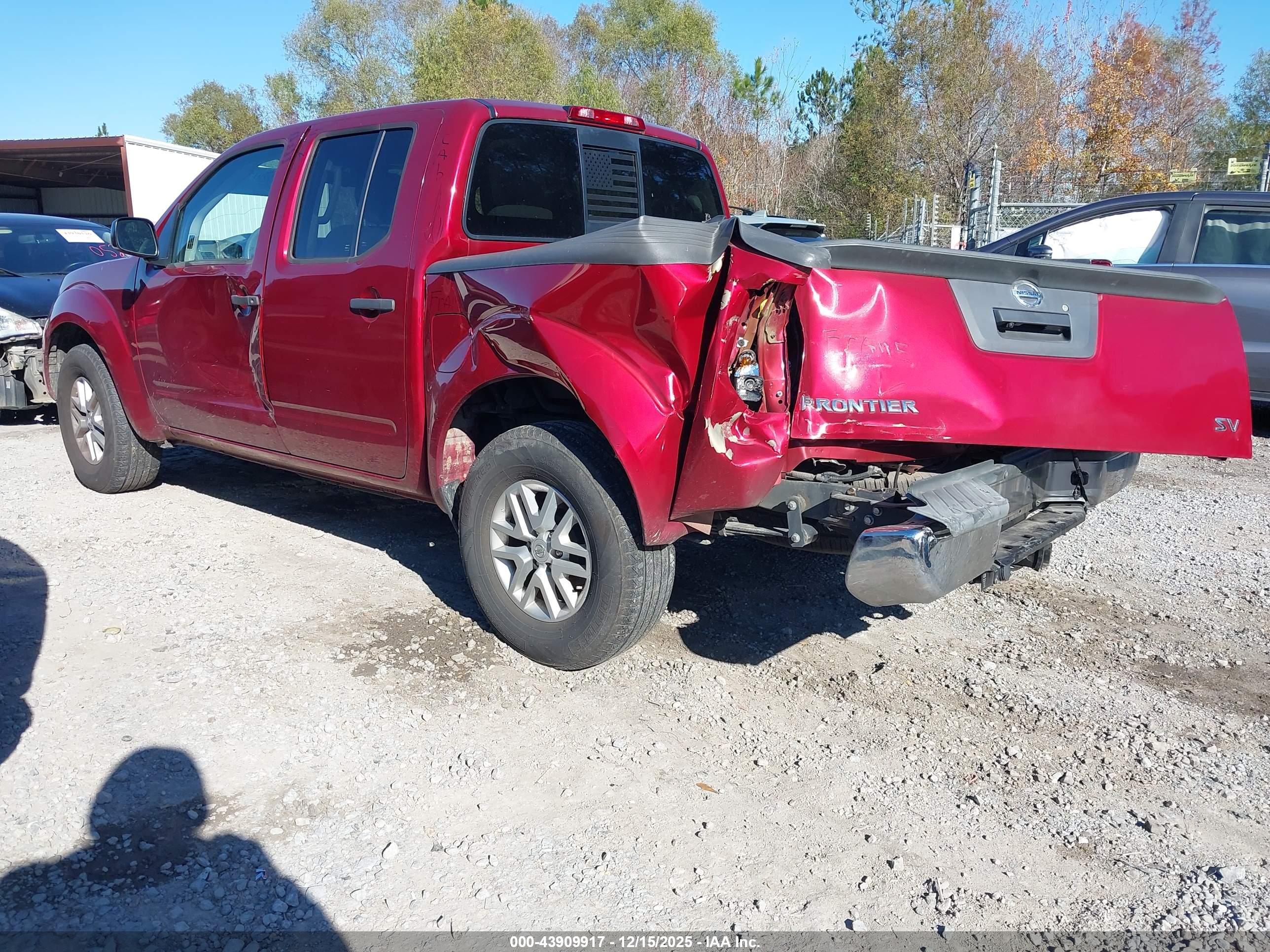 NISSAN FRONTIER image 3