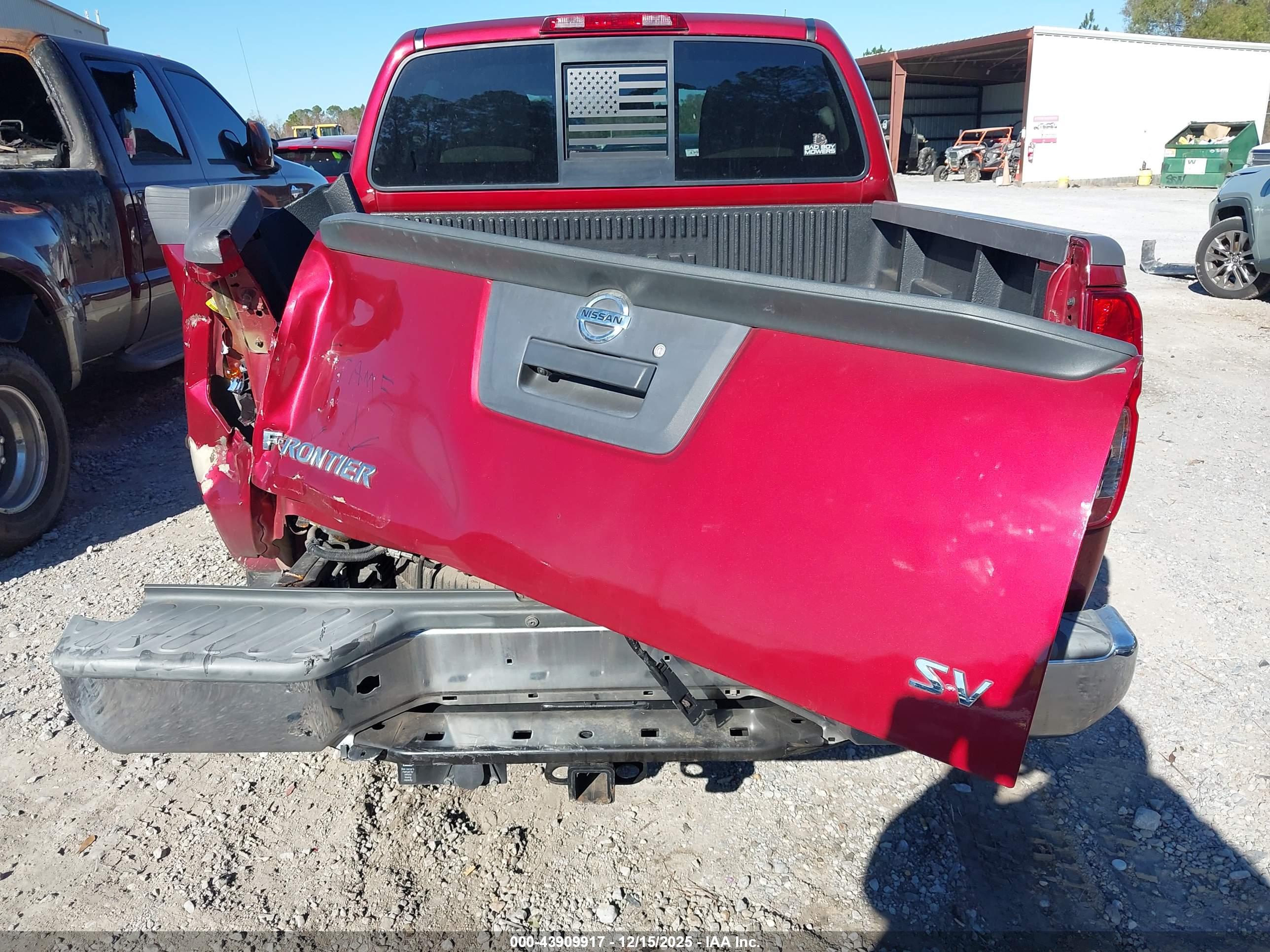 NISSAN FRONTIER image 6