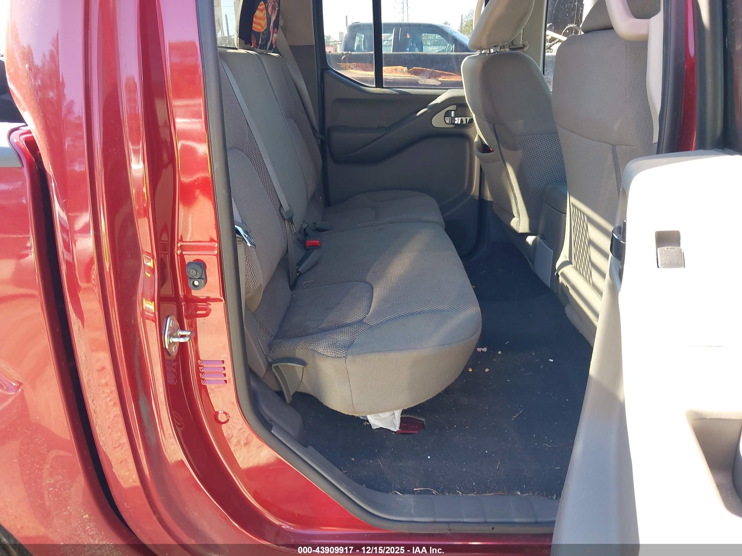 NISSAN FRONTIER image 8
