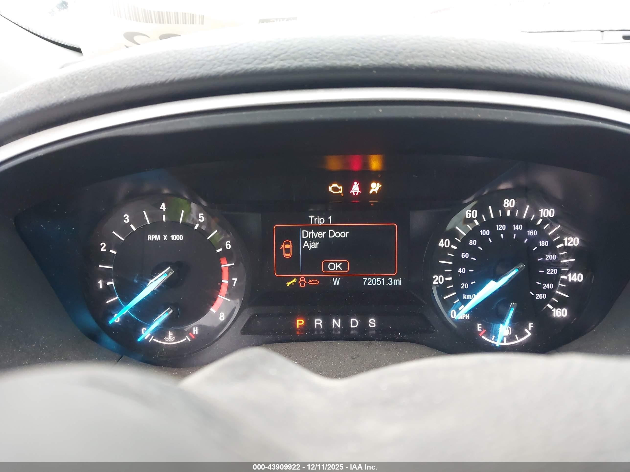 FORD FUSION image 7