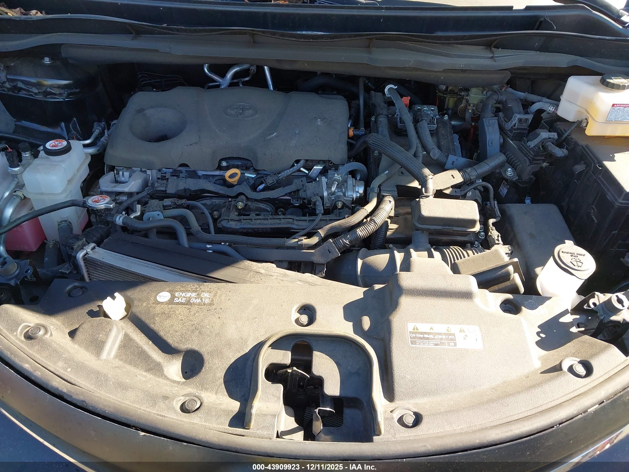 TOYOTA SIENNA image 10