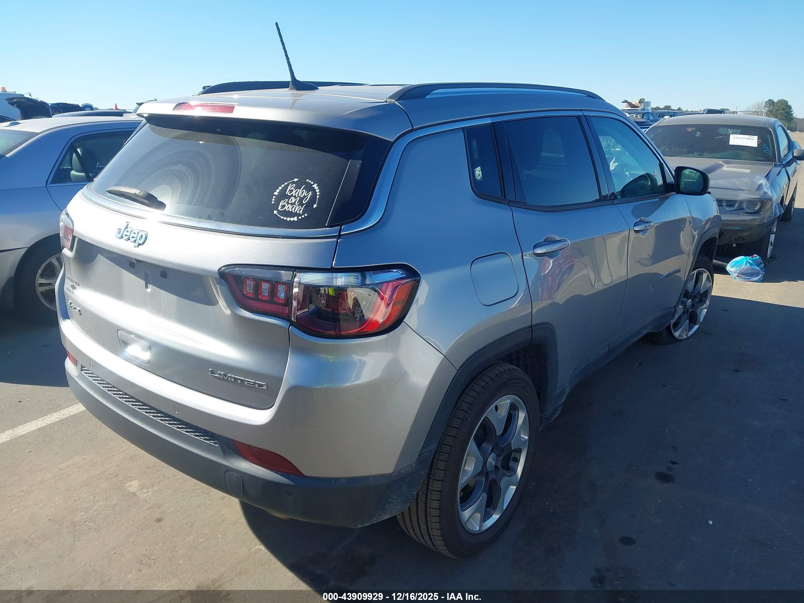 JEEP COMPASS image 4