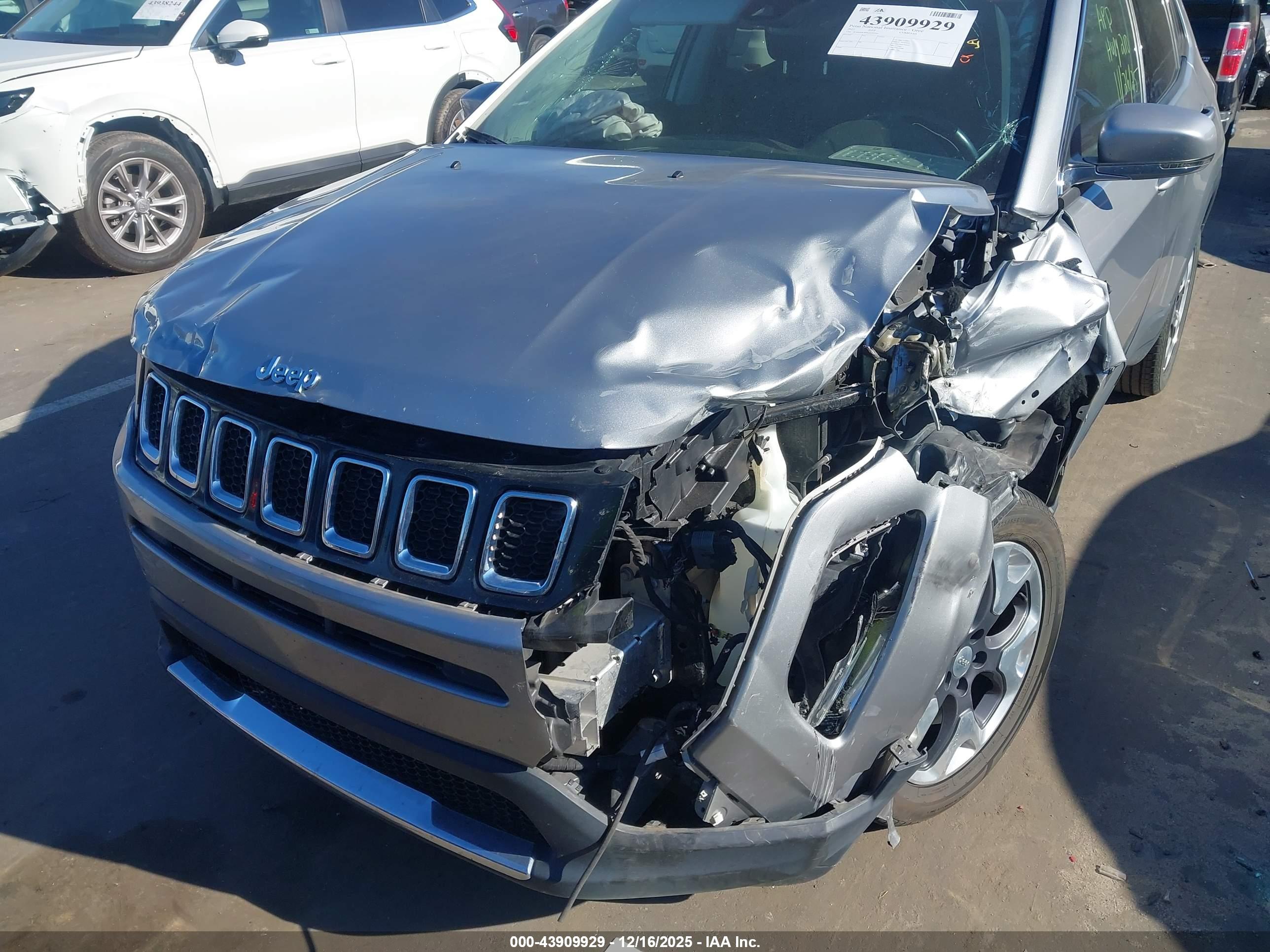 JEEP COMPASS image 6