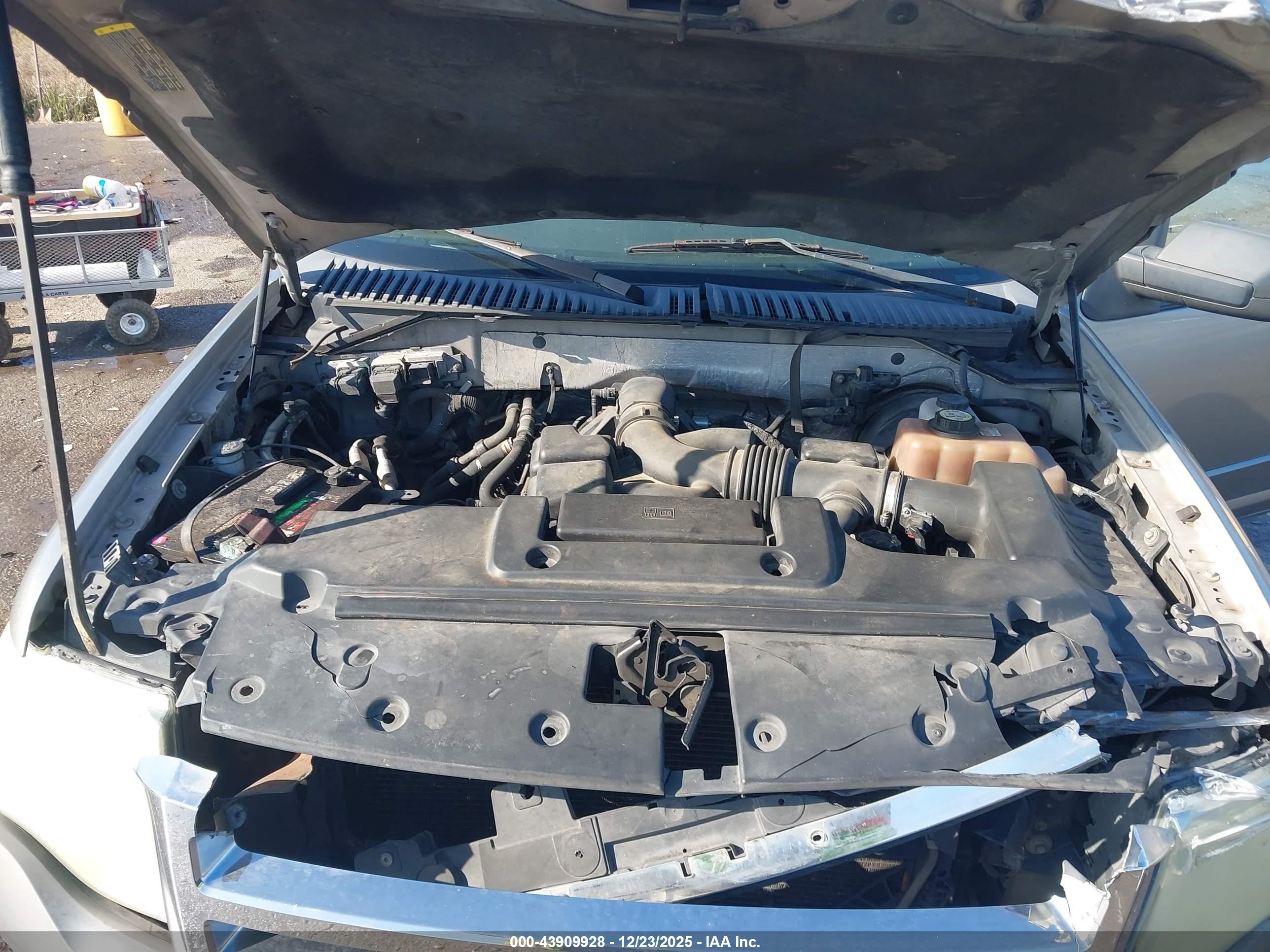 FORD EXPEDITION image 10