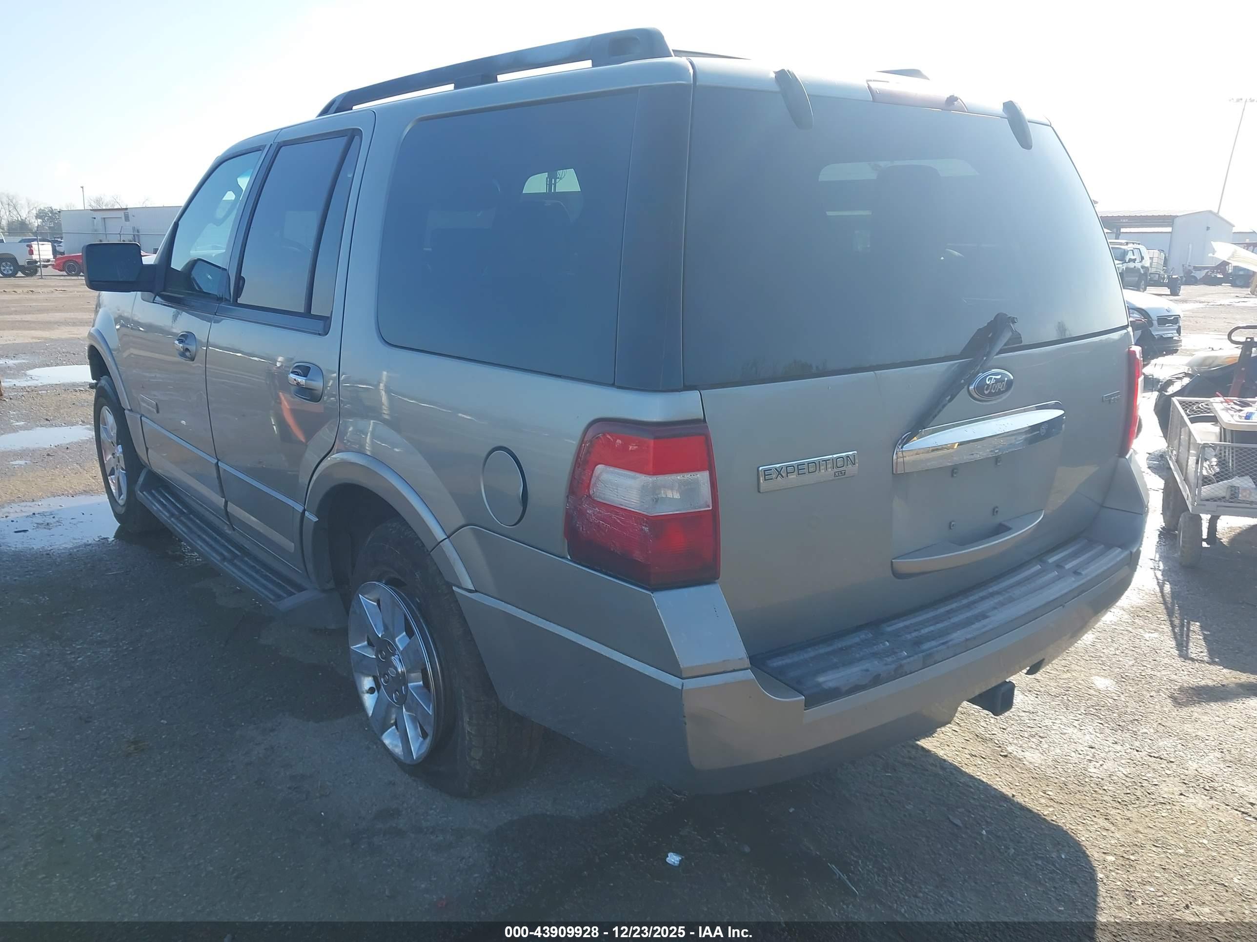 FORD EXPEDITION image 3