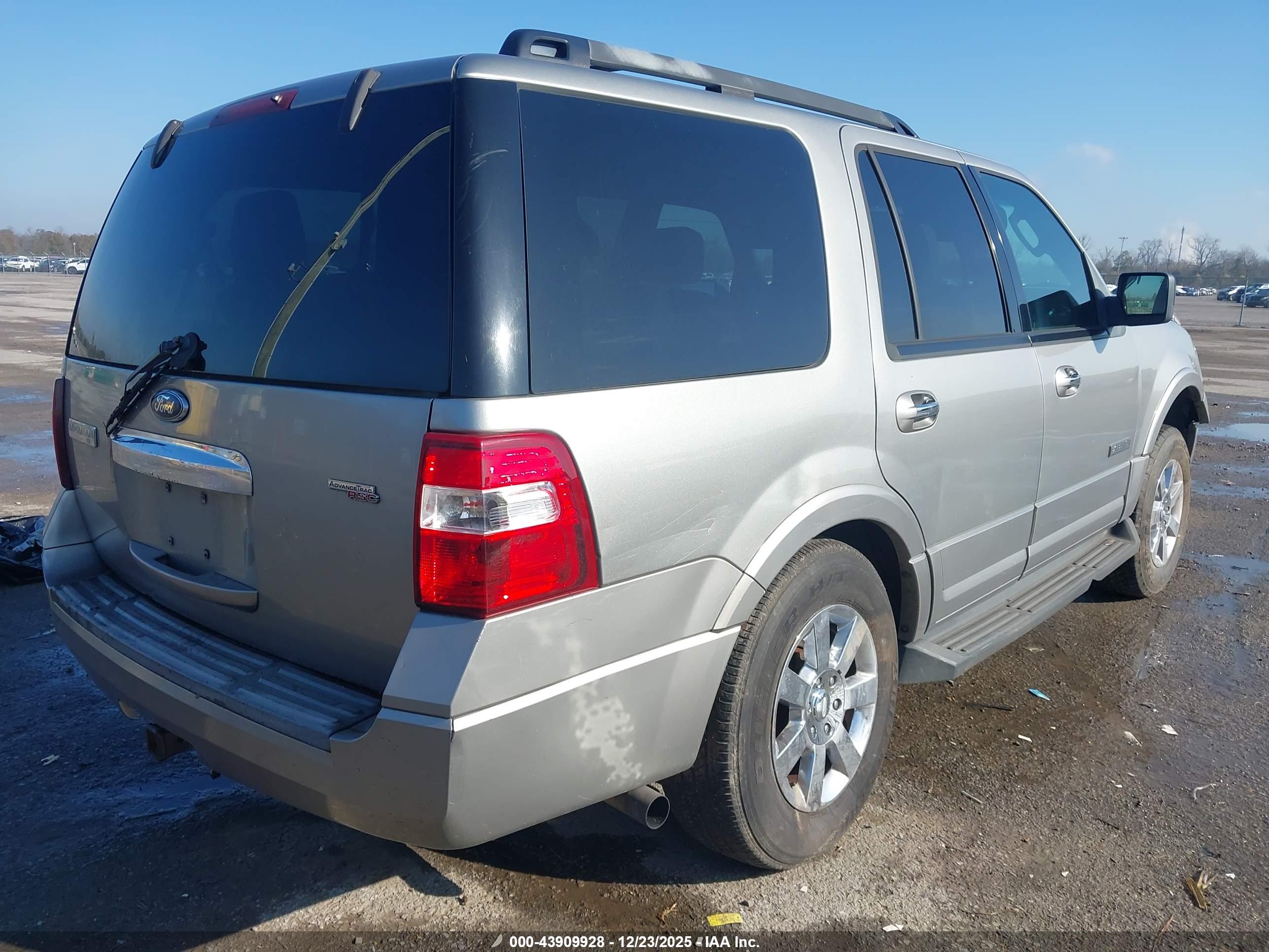 FORD EXPEDITION image 4