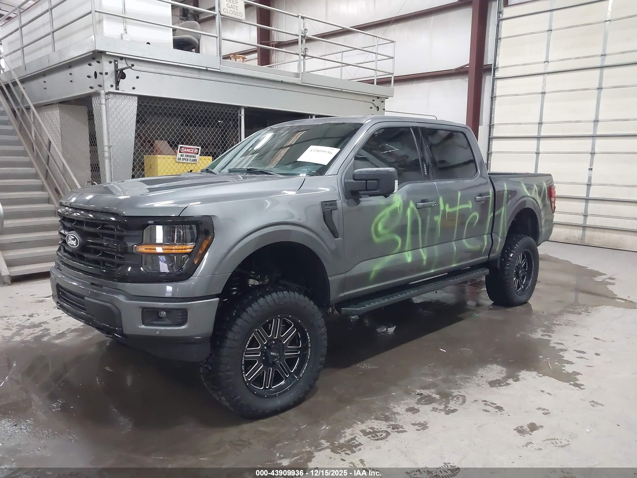 FORD F-150 image 2