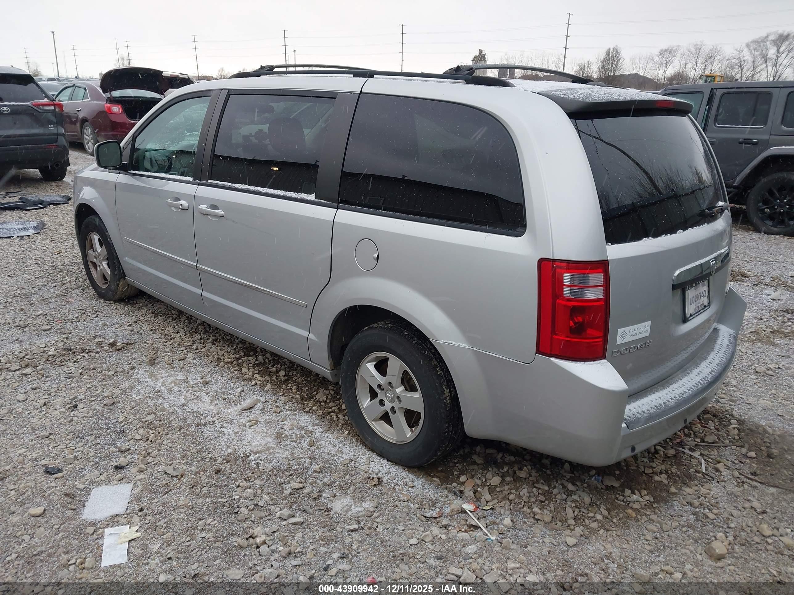 DODGE GRAND image 3