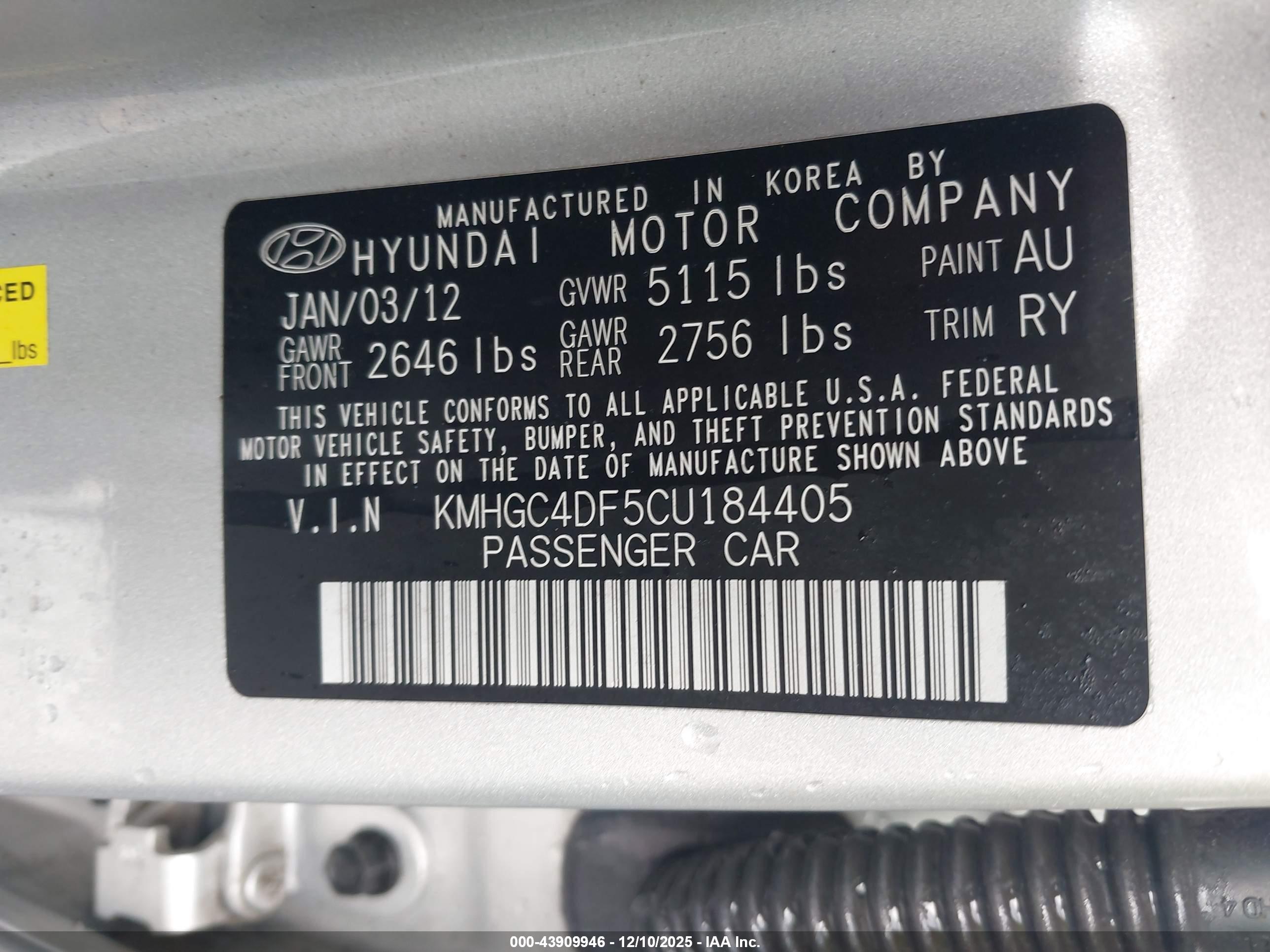HYUNDAI GENESIS image 9