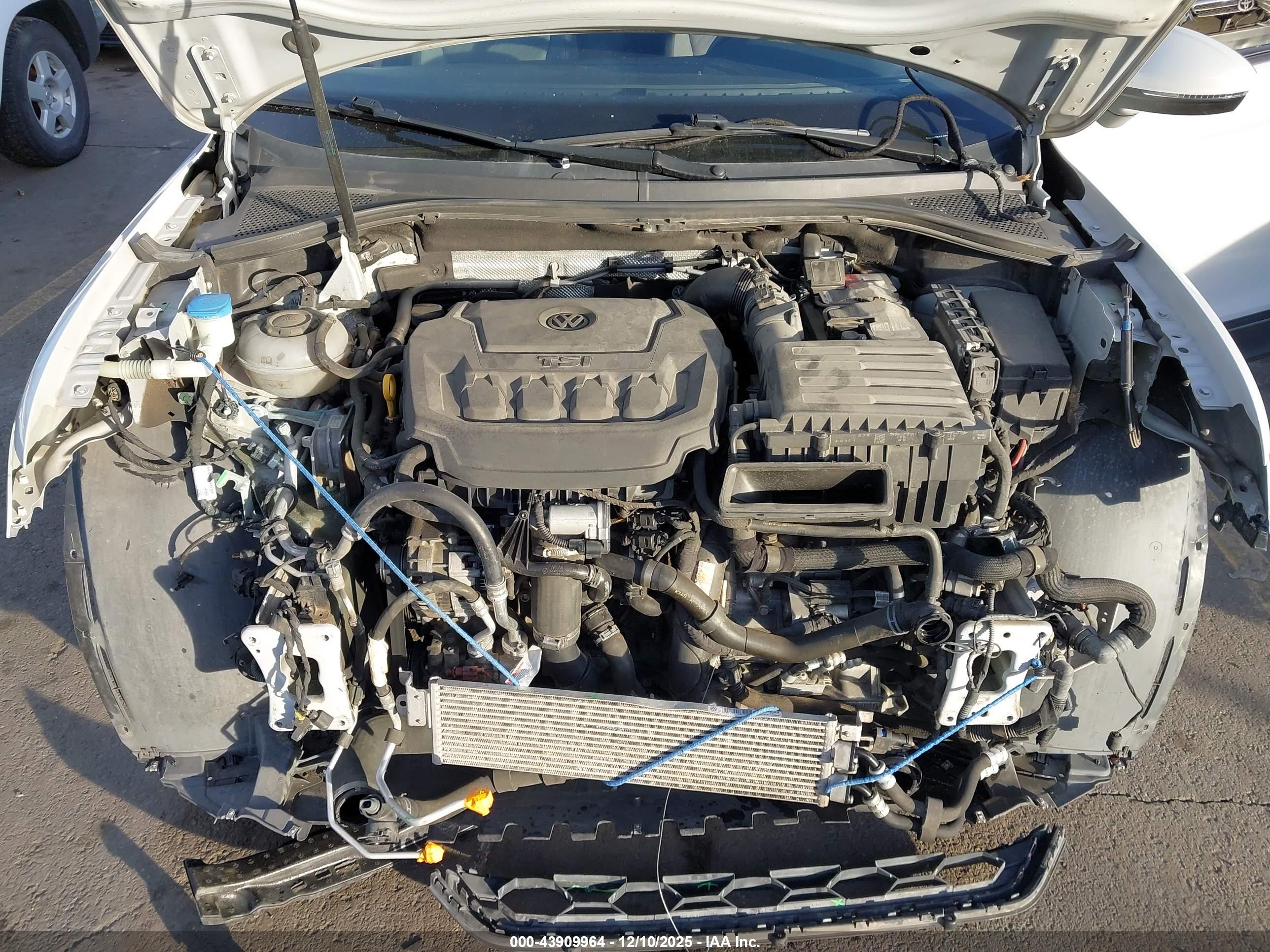 VOLKSWAGEN TIGUAN image 10