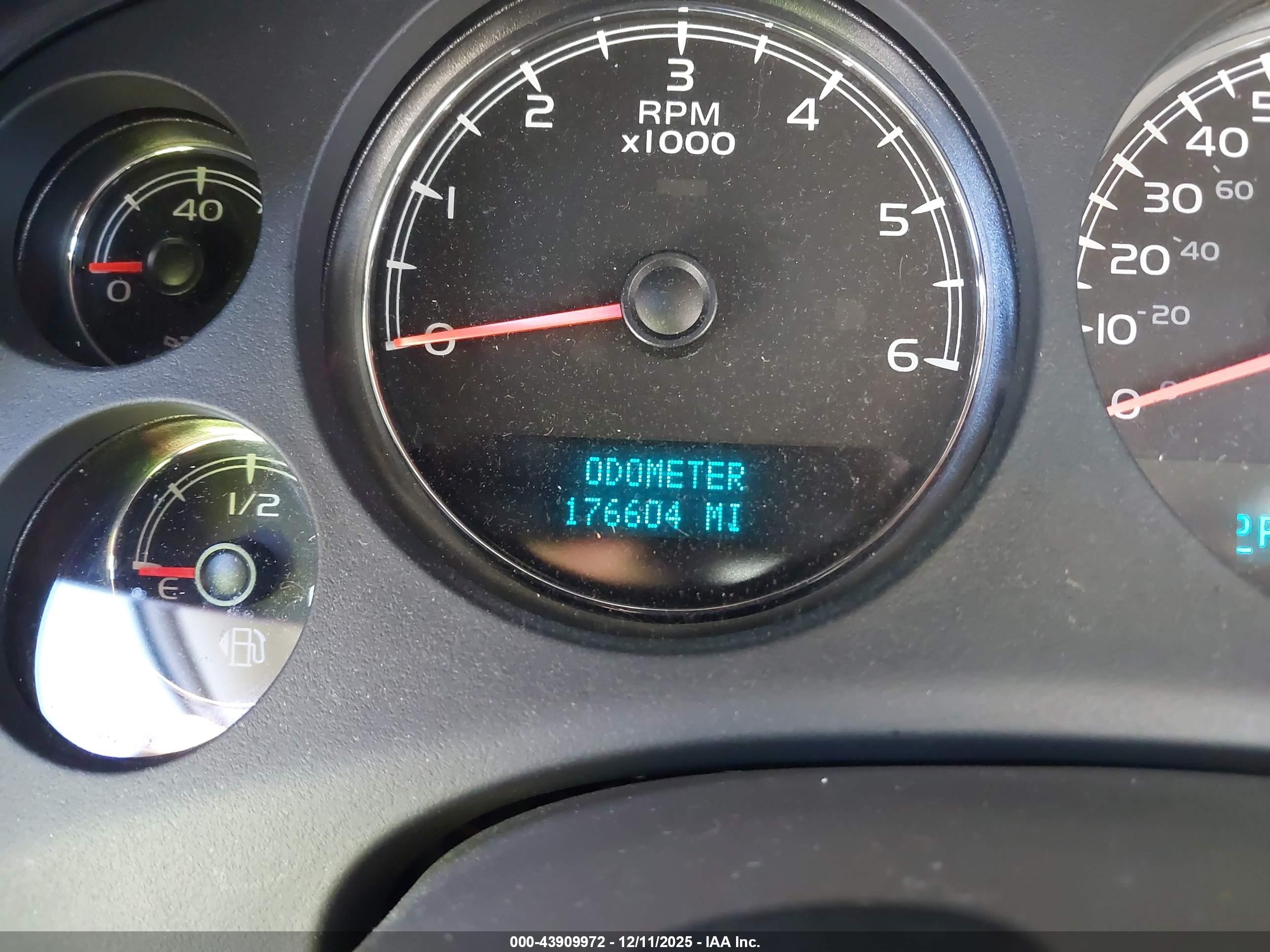 GMC SIERRA image 7