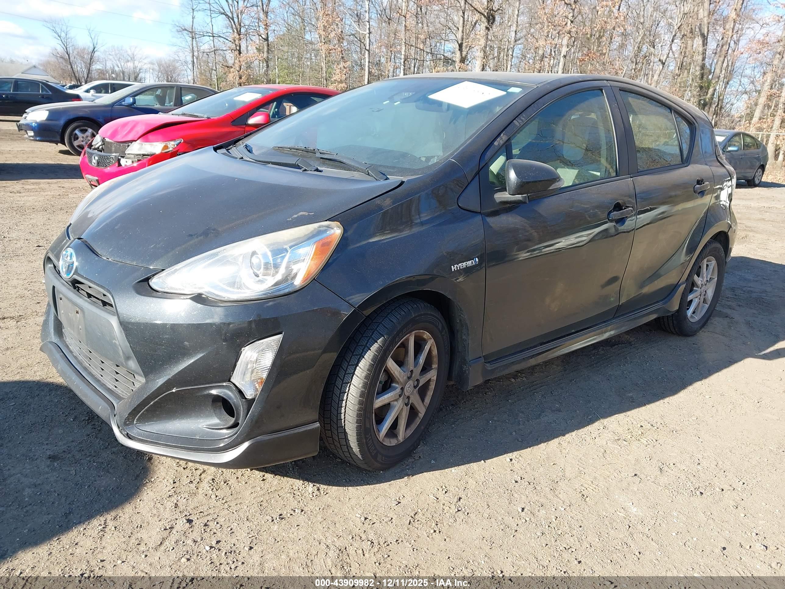 TOYOTA PRIUS image 2