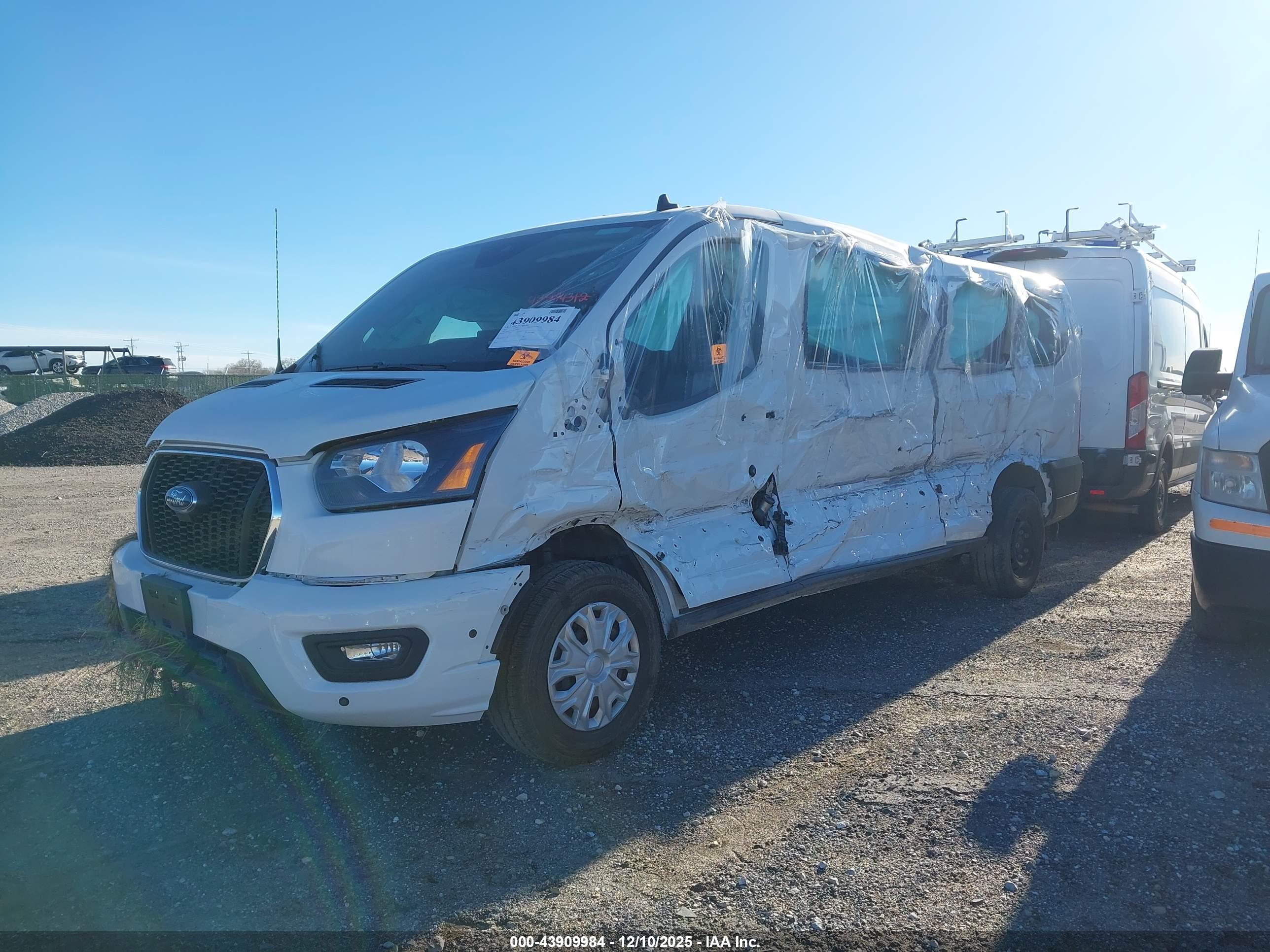 FORD TRANSIT-350 image 2
