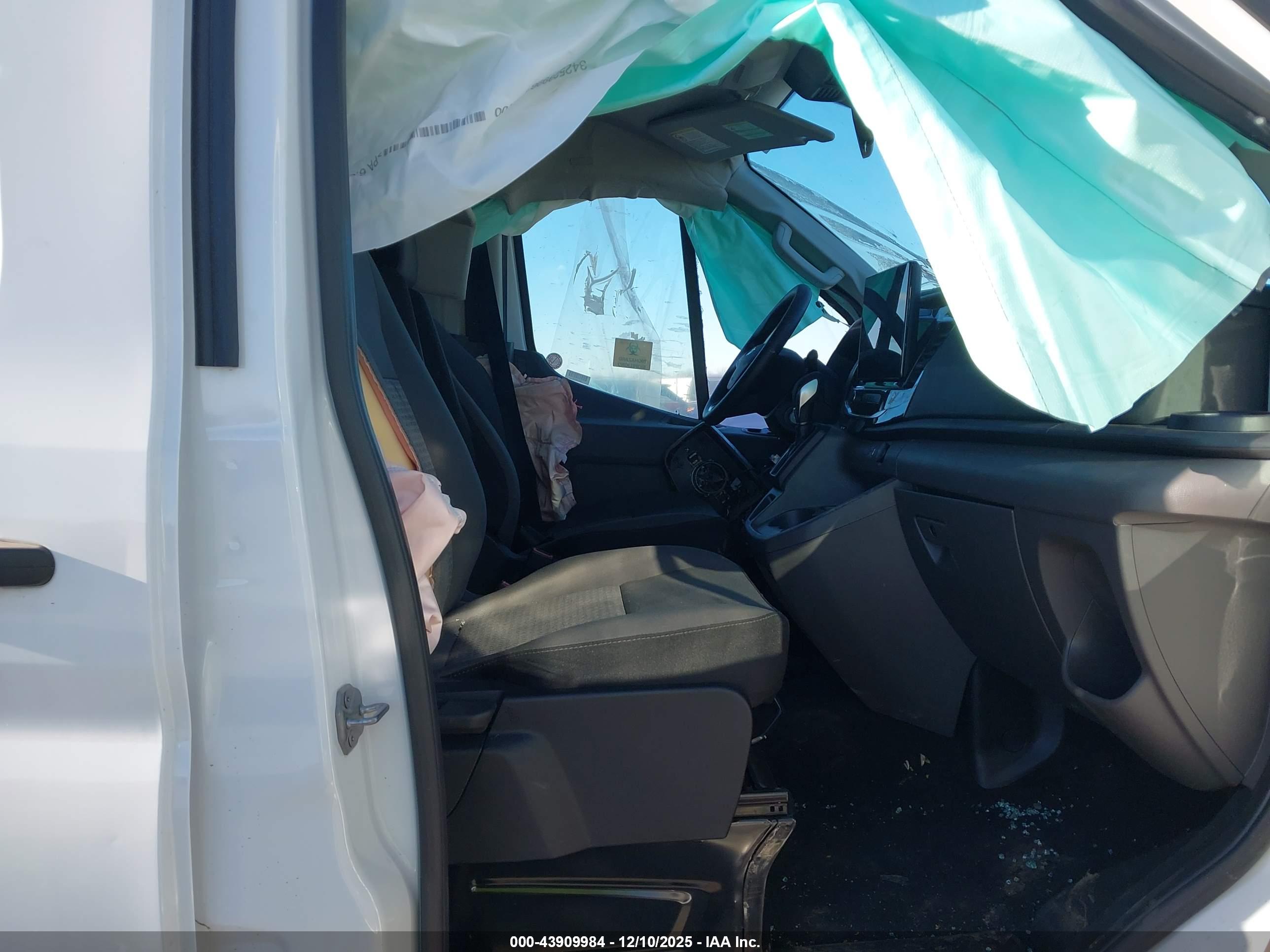 FORD TRANSIT-350 image 5