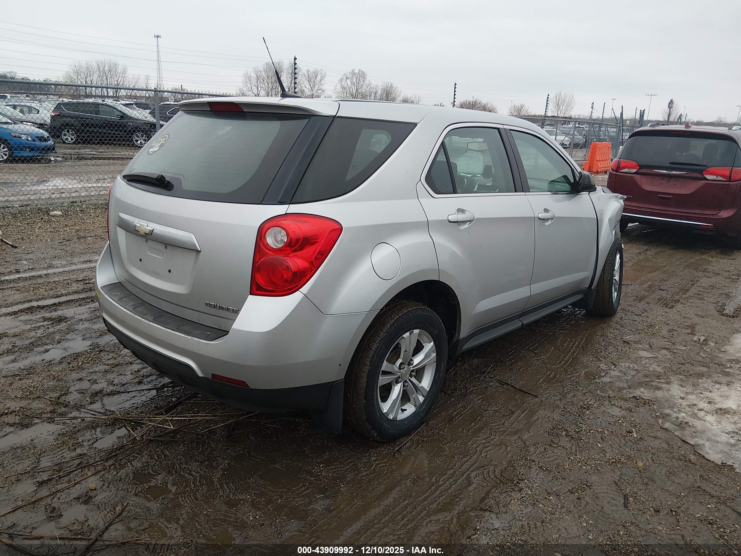 CHEVROLET EQUINOX image 4