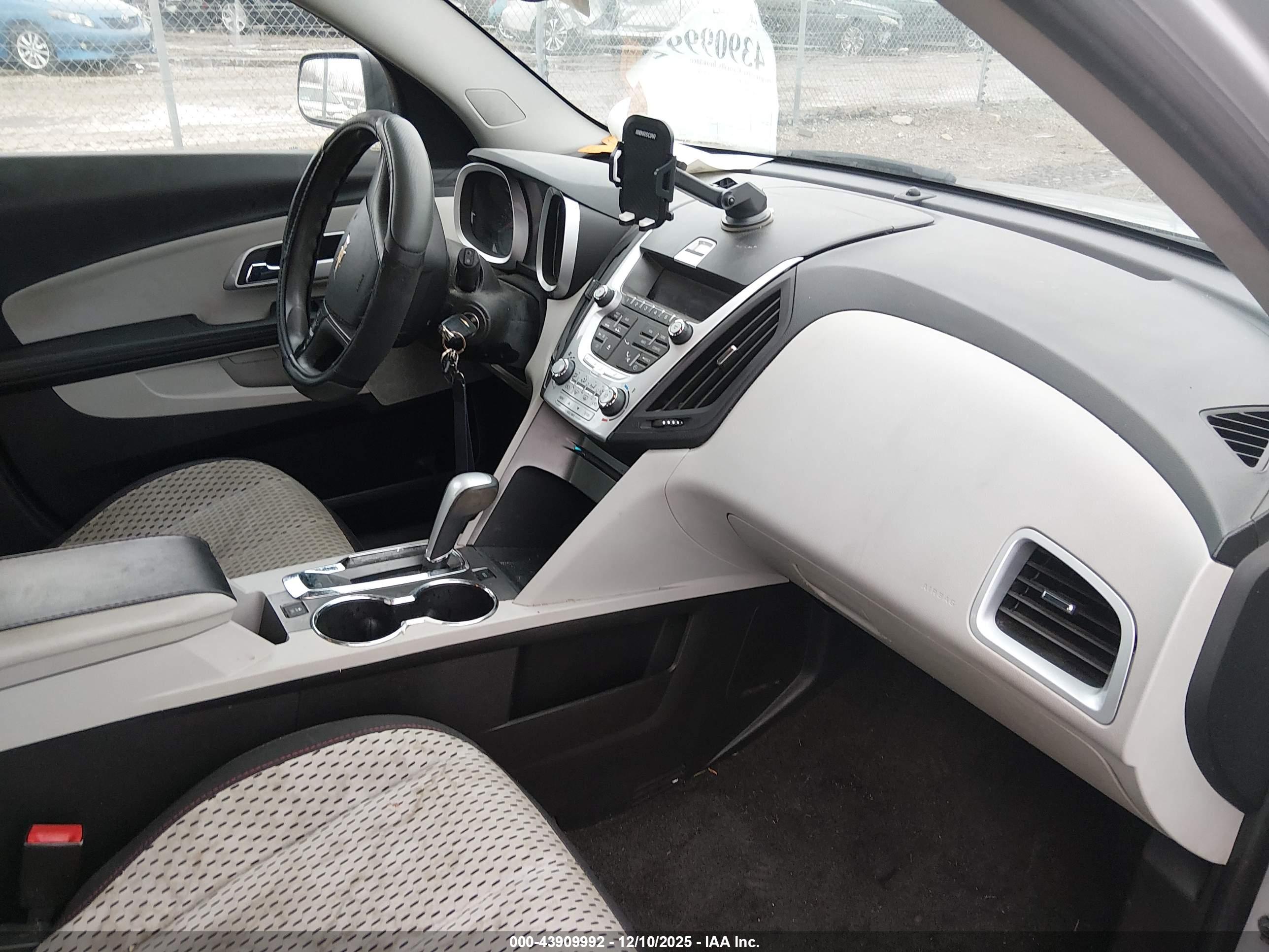 CHEVROLET EQUINOX image 5