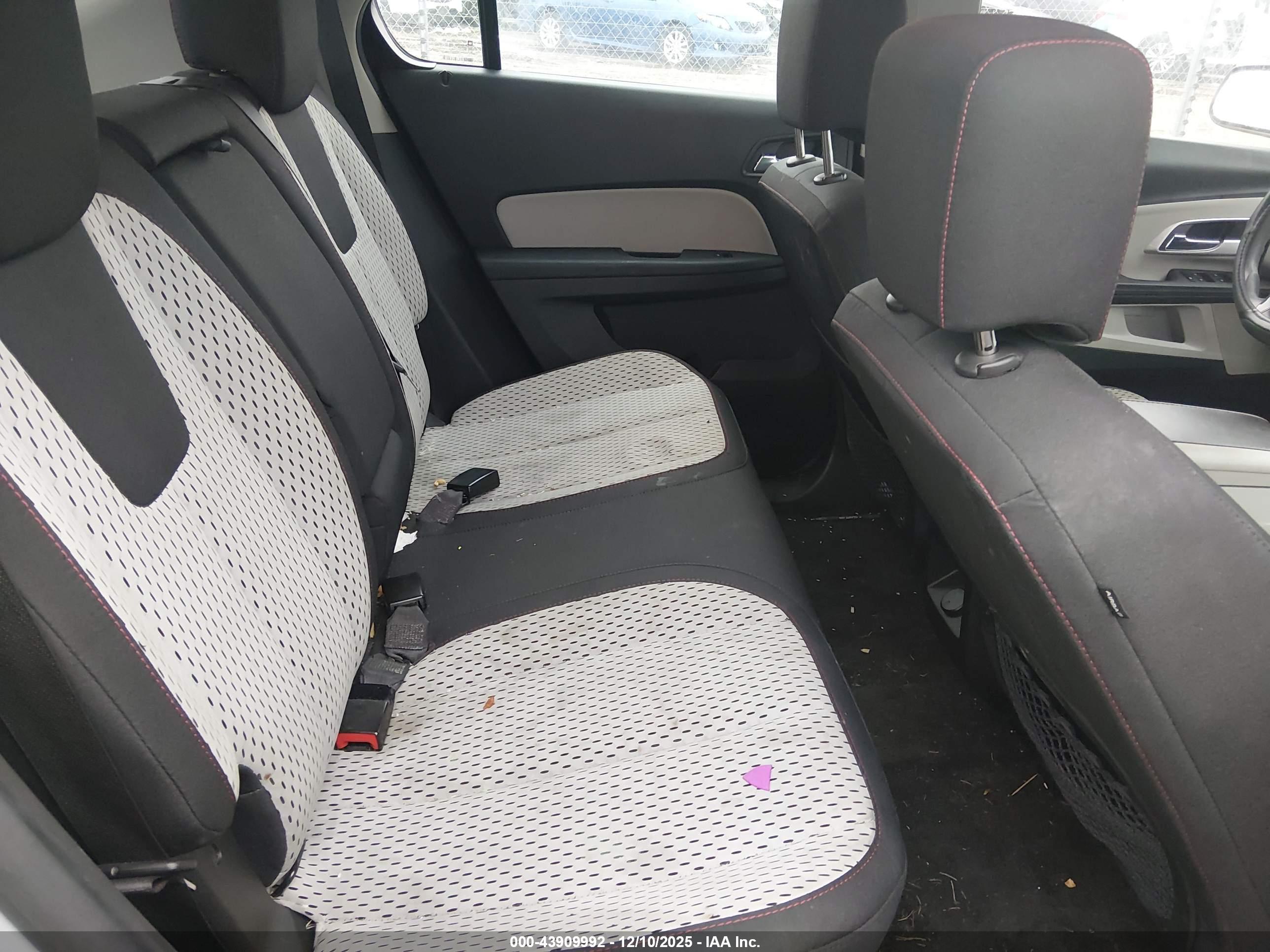 CHEVROLET EQUINOX image 8