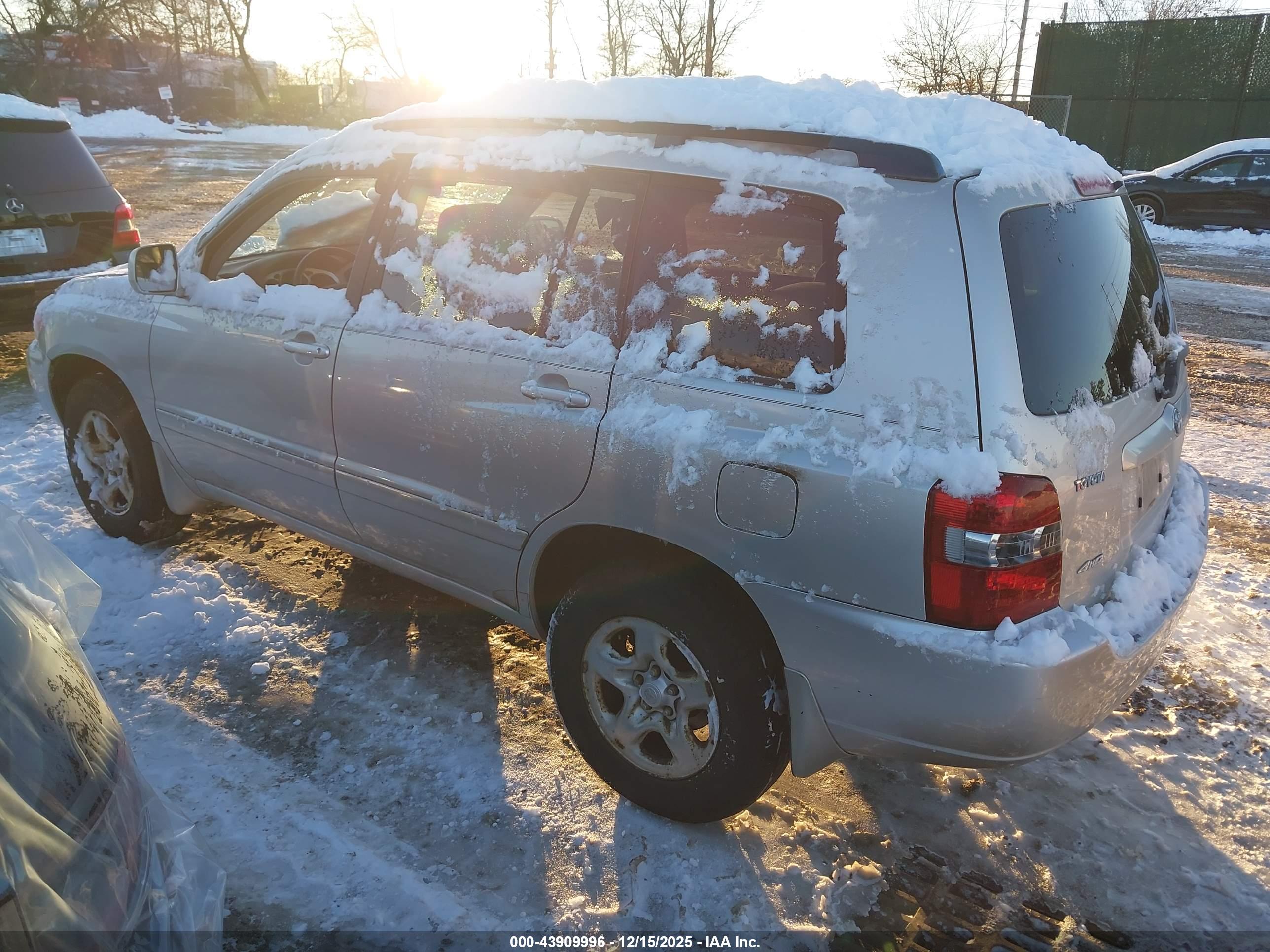 TOYOTA HIGHLANDER image 3