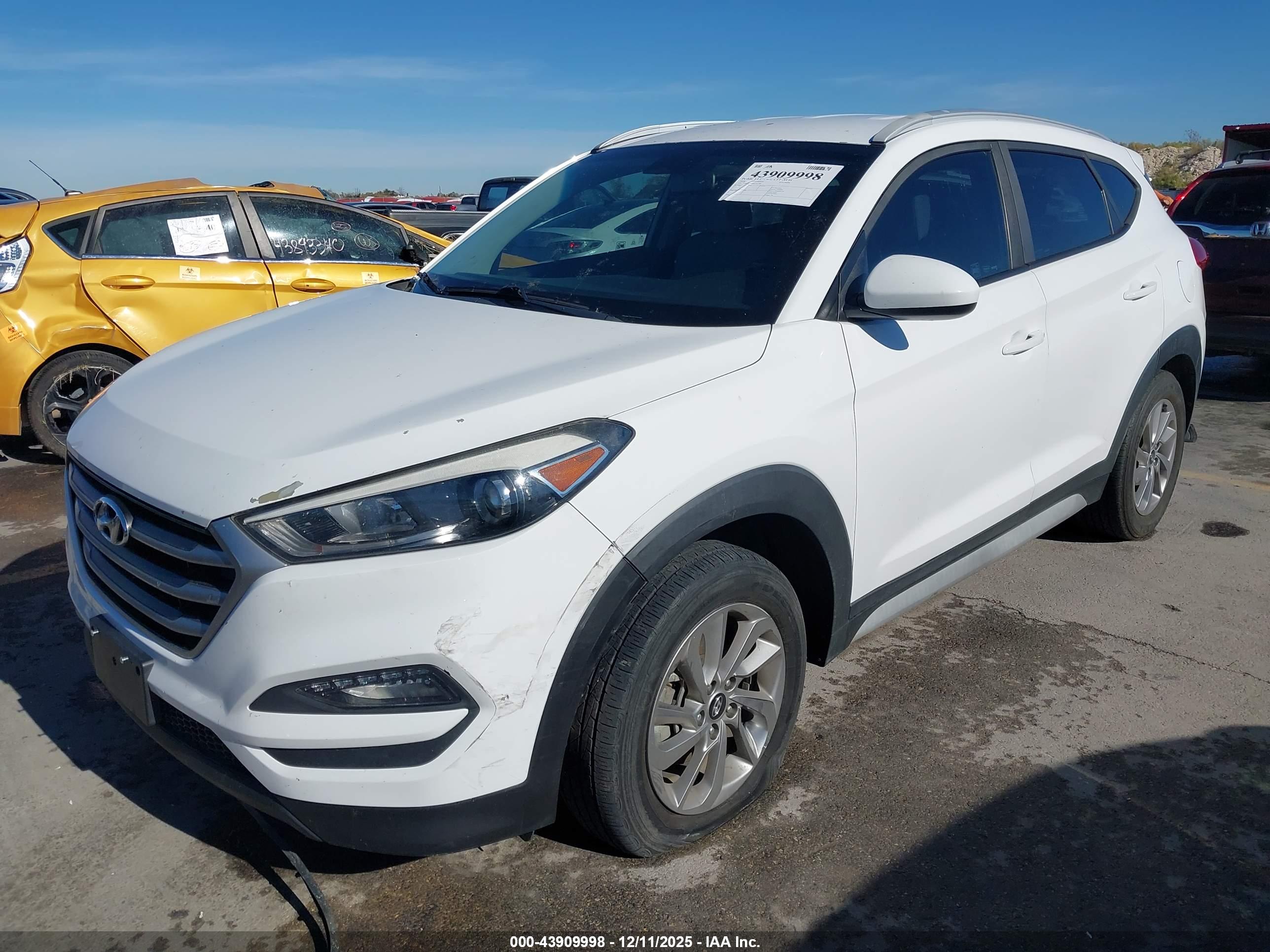 HYUNDAI TUCSON image 2