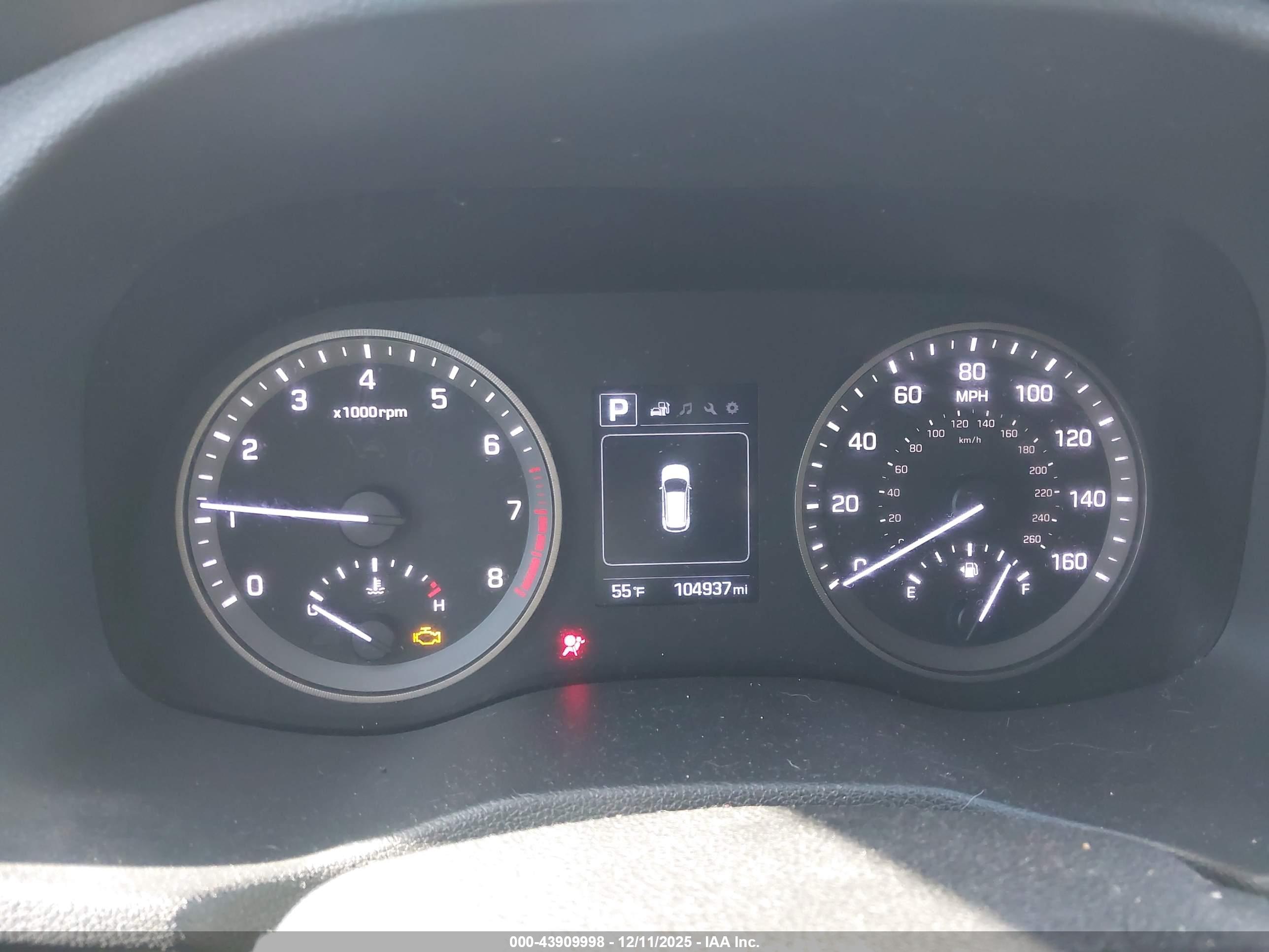 HYUNDAI TUCSON image 7