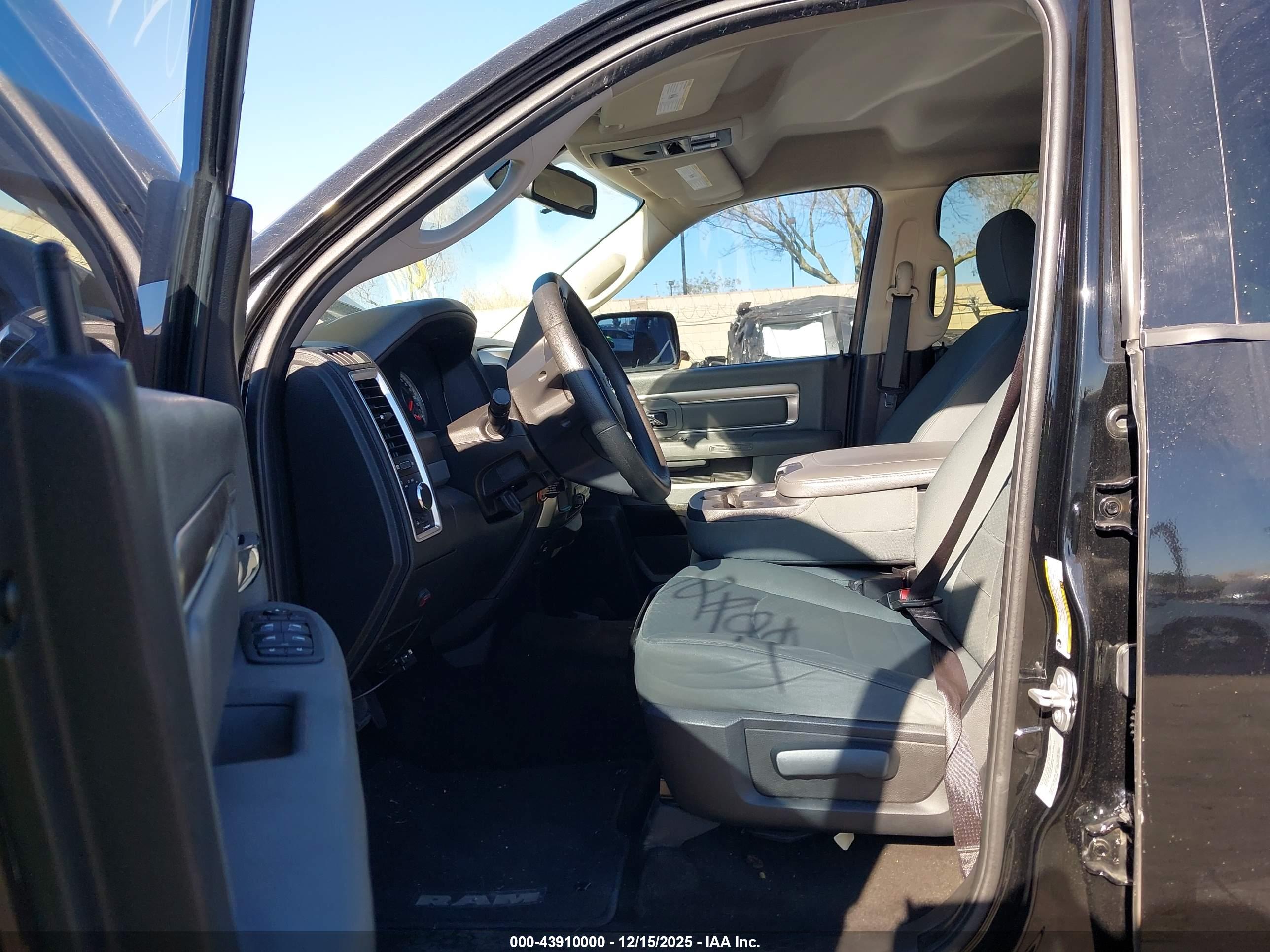 RAM 2500 image 5