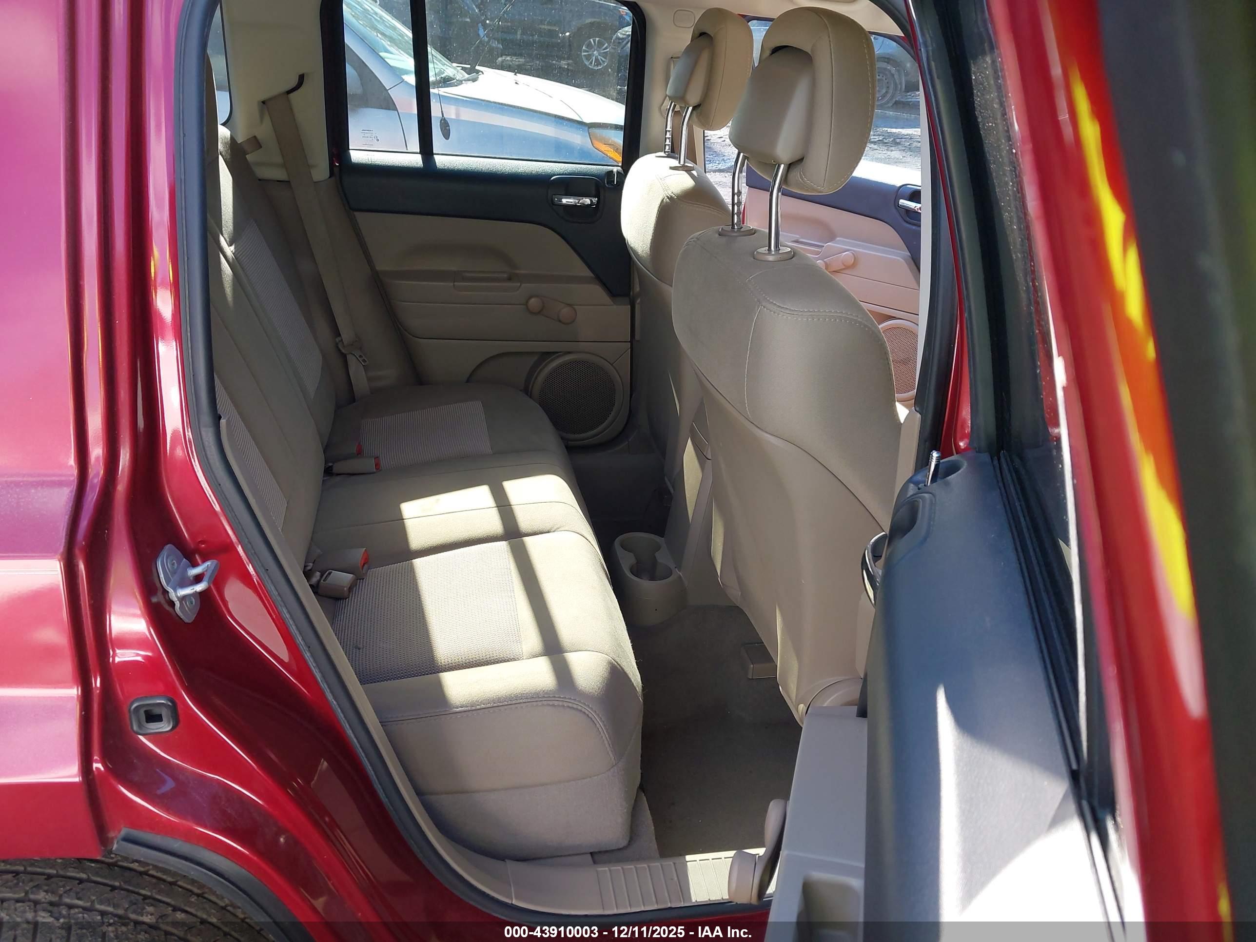 JEEP PATRIOT image 8