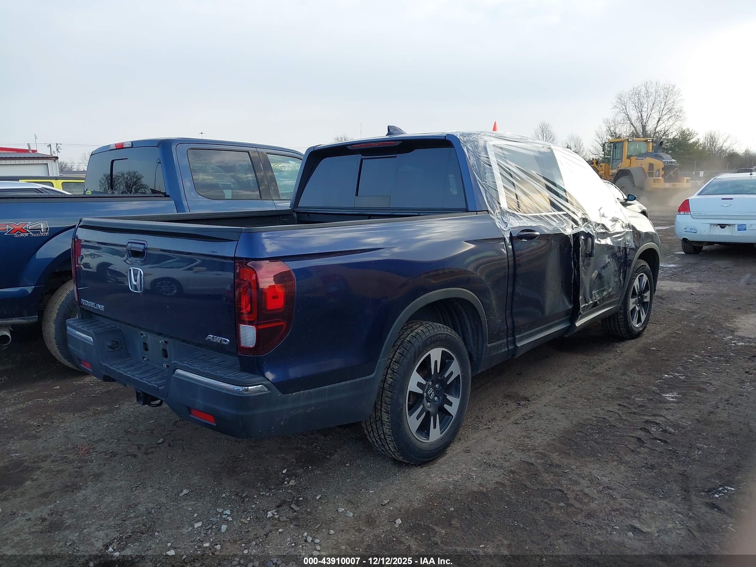 HONDA RIDGELINE image 4