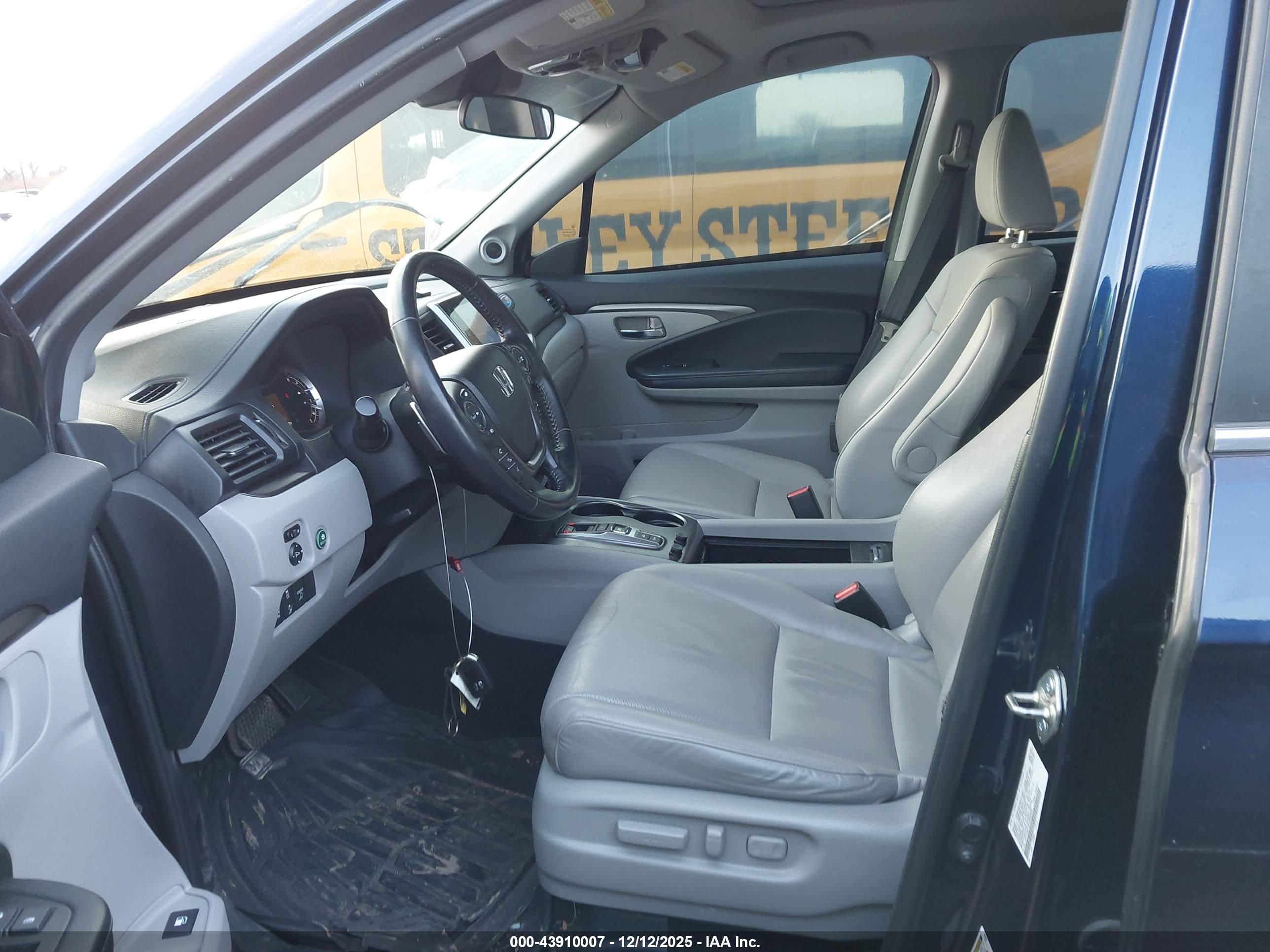 HONDA RIDGELINE image 5