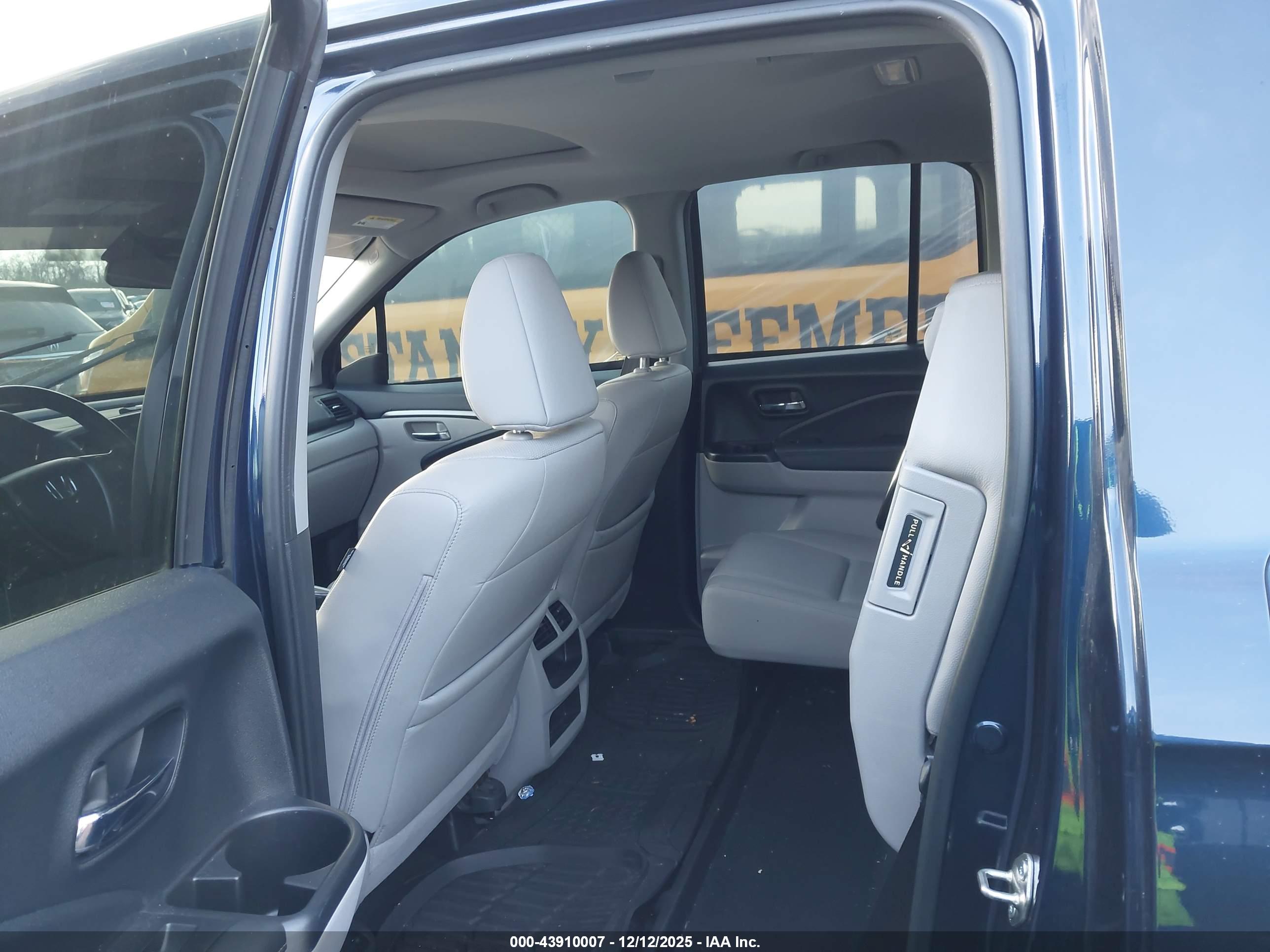HONDA RIDGELINE image 8