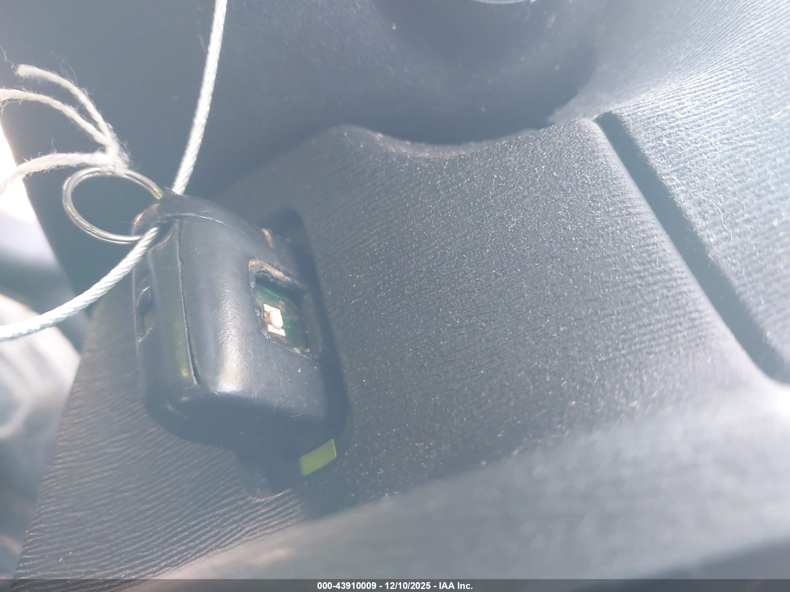 TOYOTA PRIUS image 11