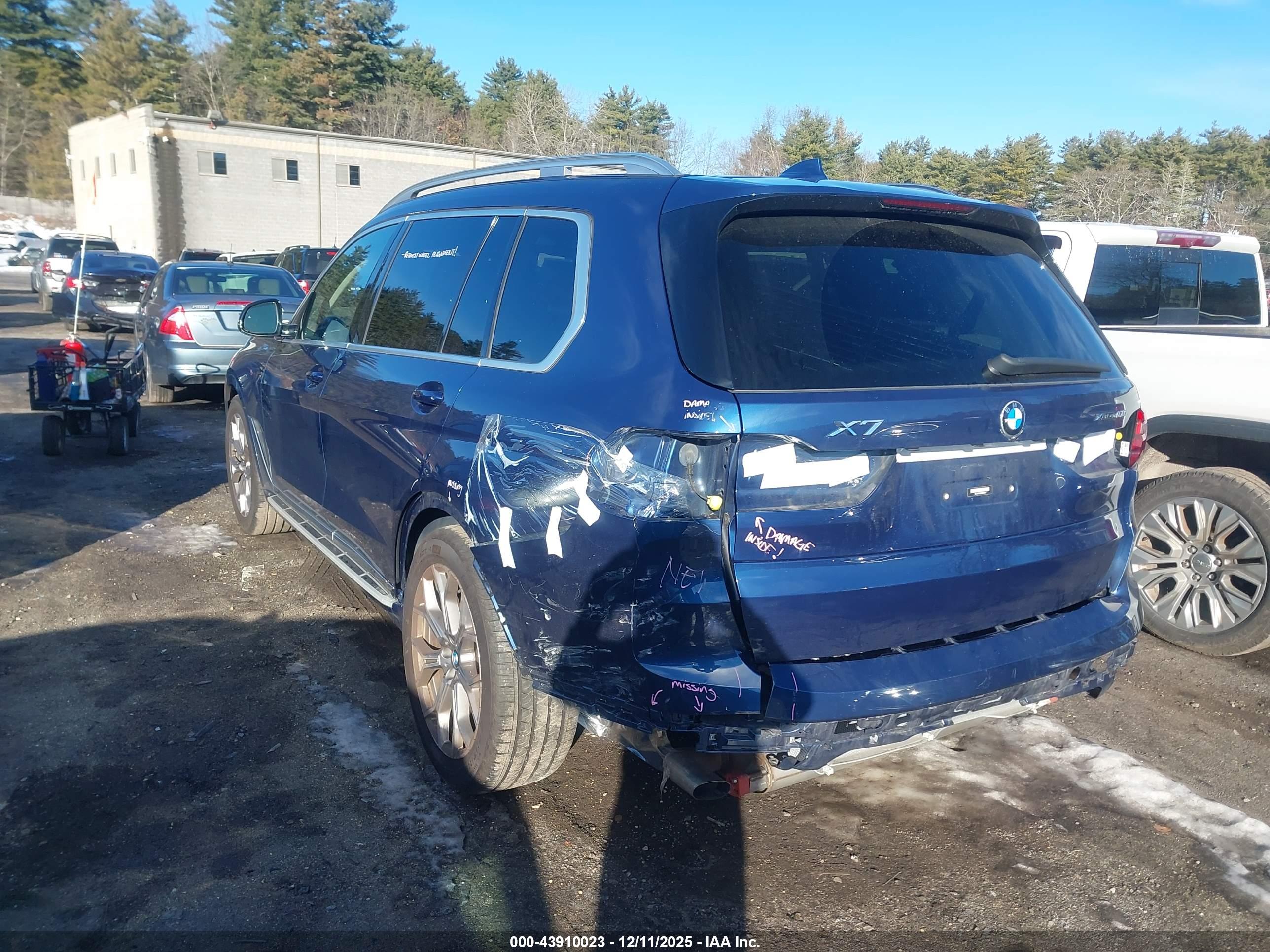 BMW X7 image 3