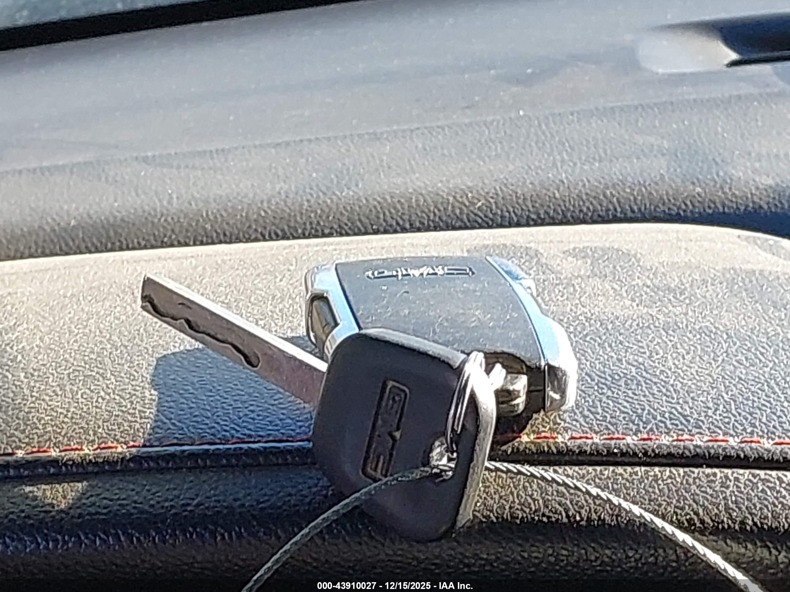 GMC SIERRA image 11