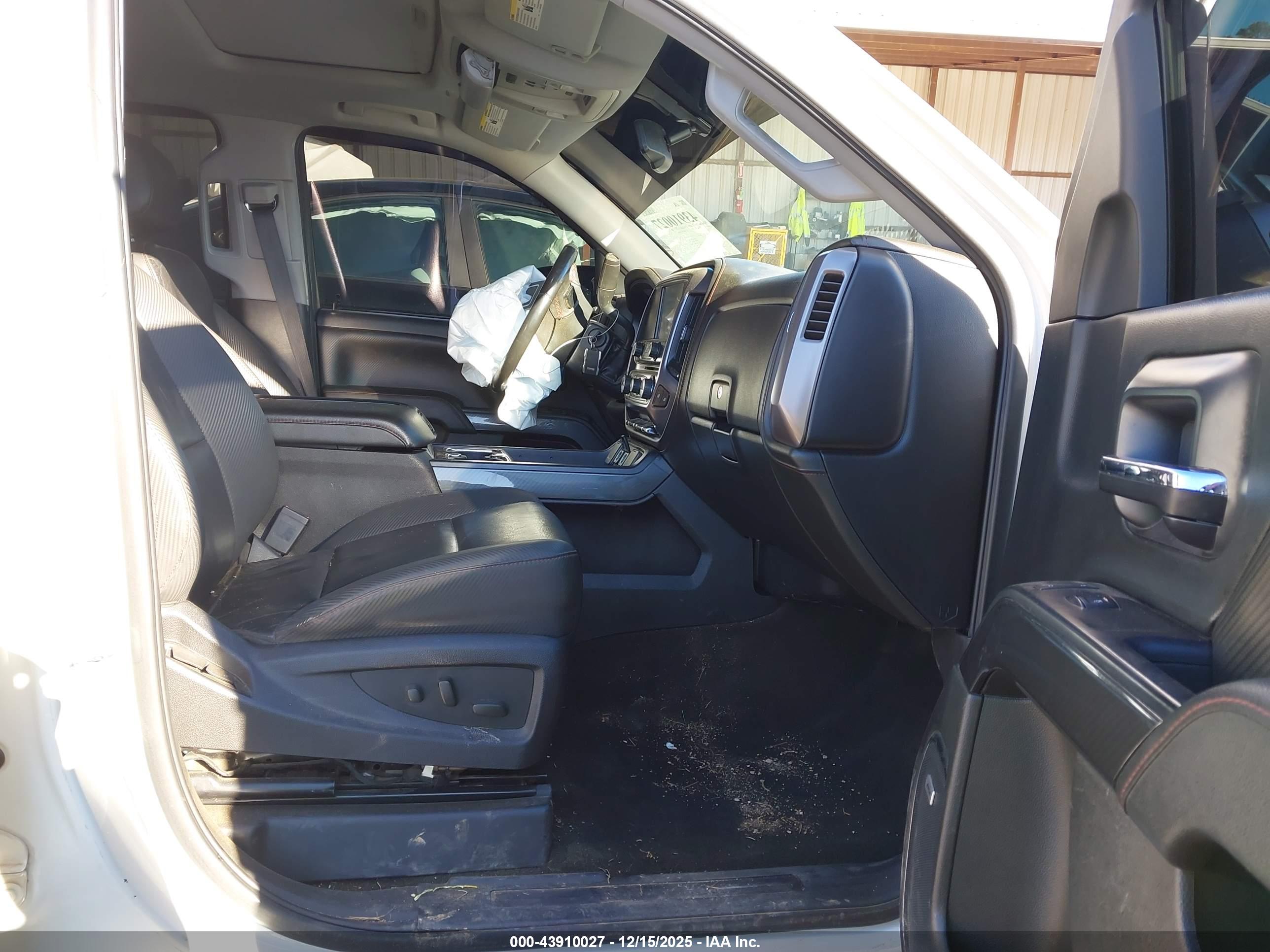 GMC SIERRA image 5