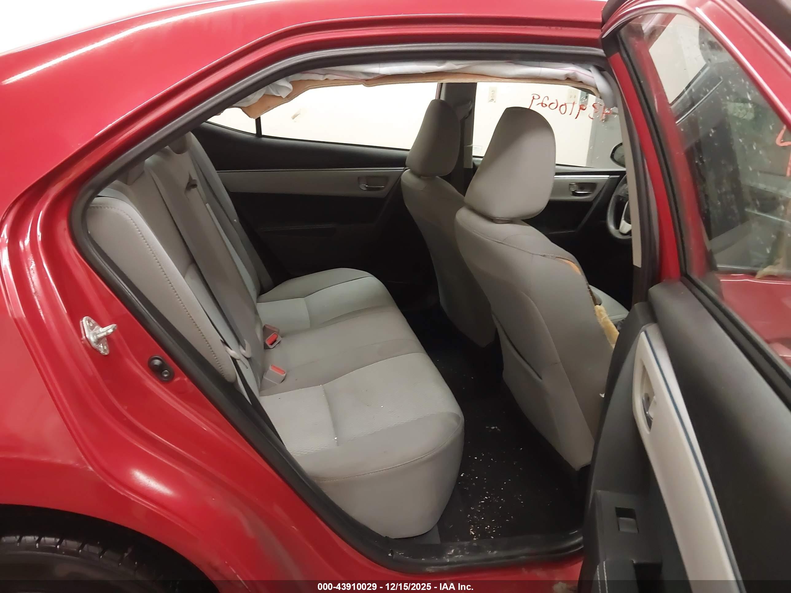 TOYOTA COROLLA image 8
