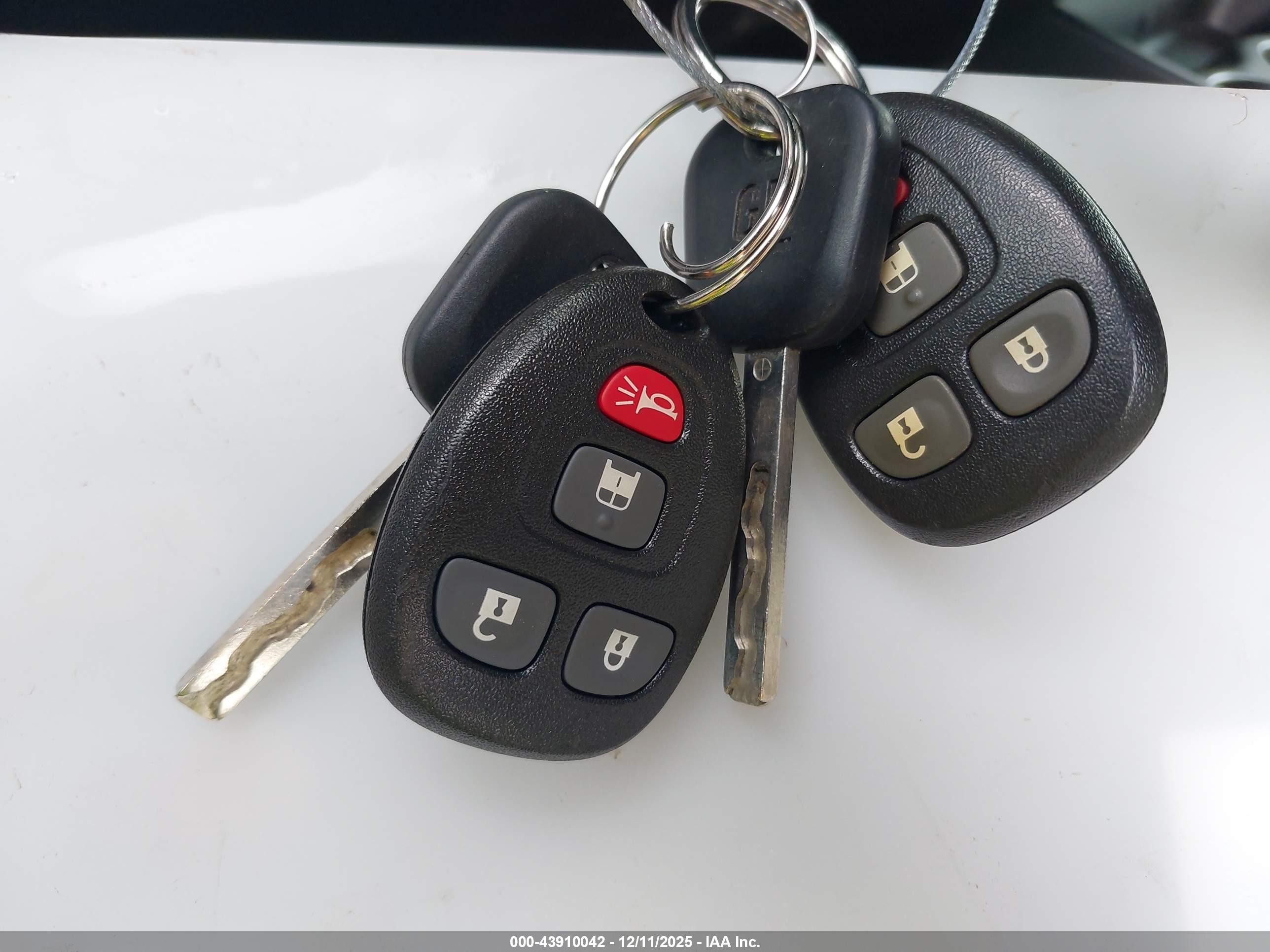 CHEVROLET EXPRESS image 11