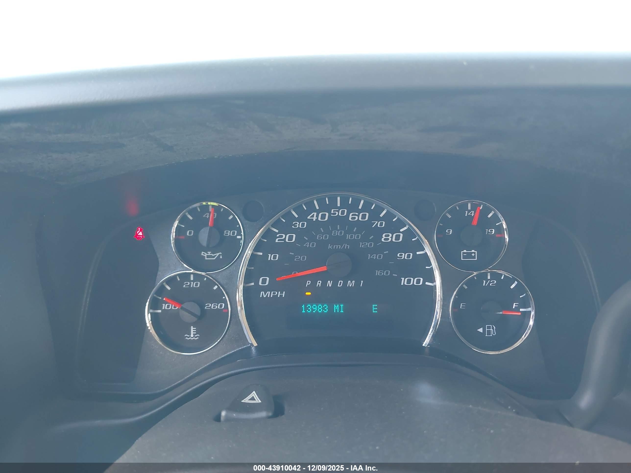 CHEVROLET EXPRESS image 7