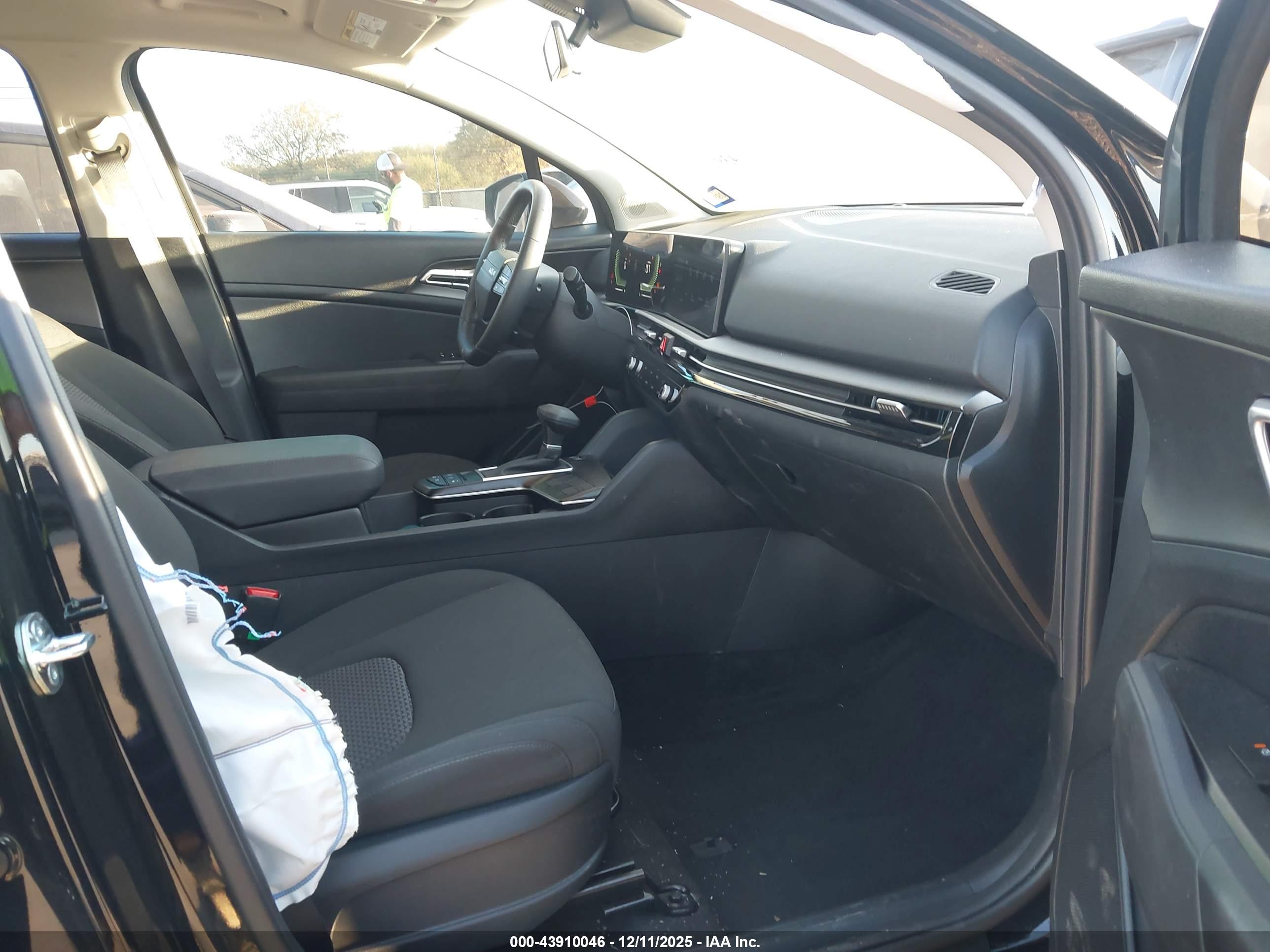 KIA SPORTAGE image 5