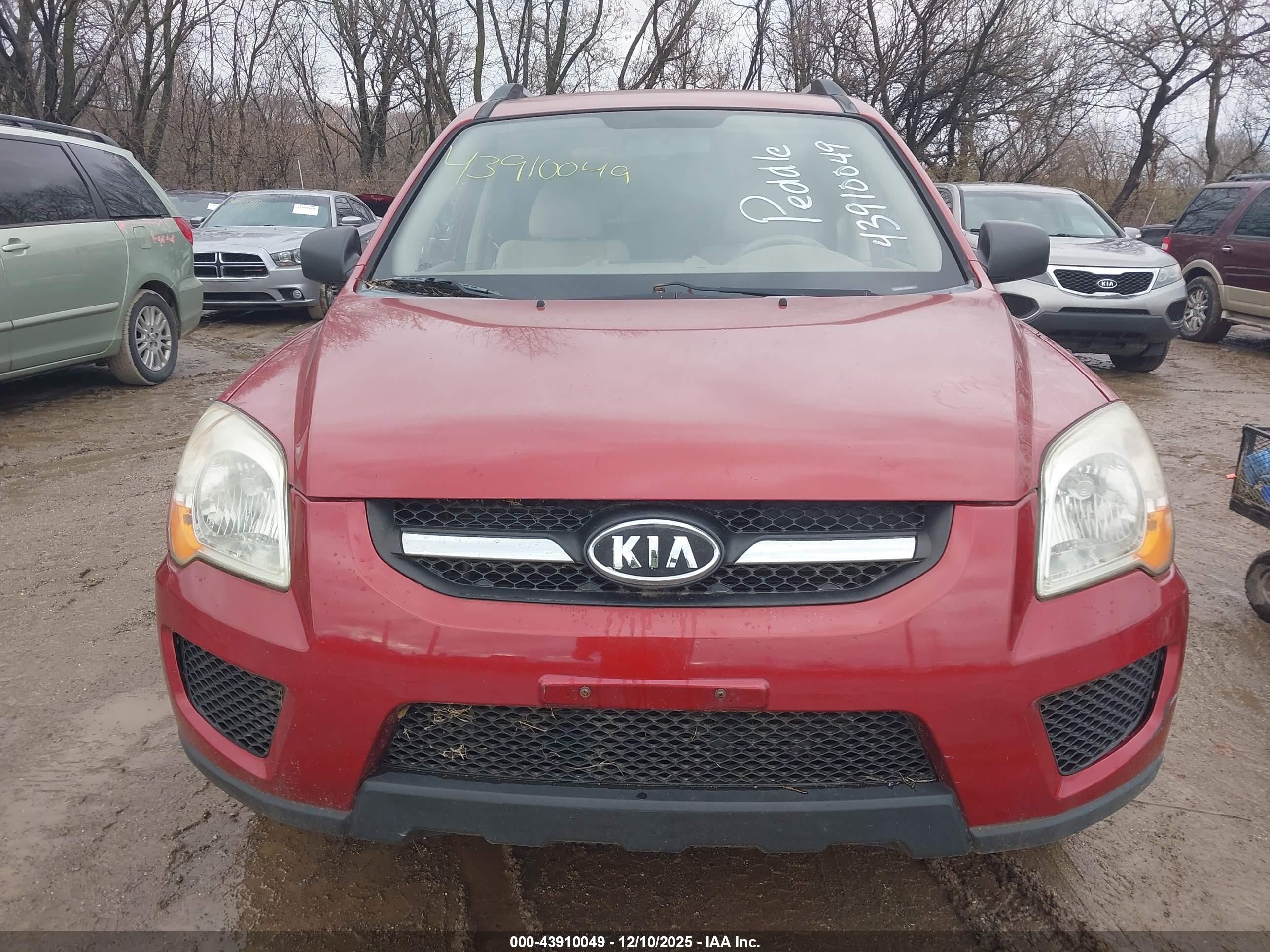 KIA SPORTAGE image 6
