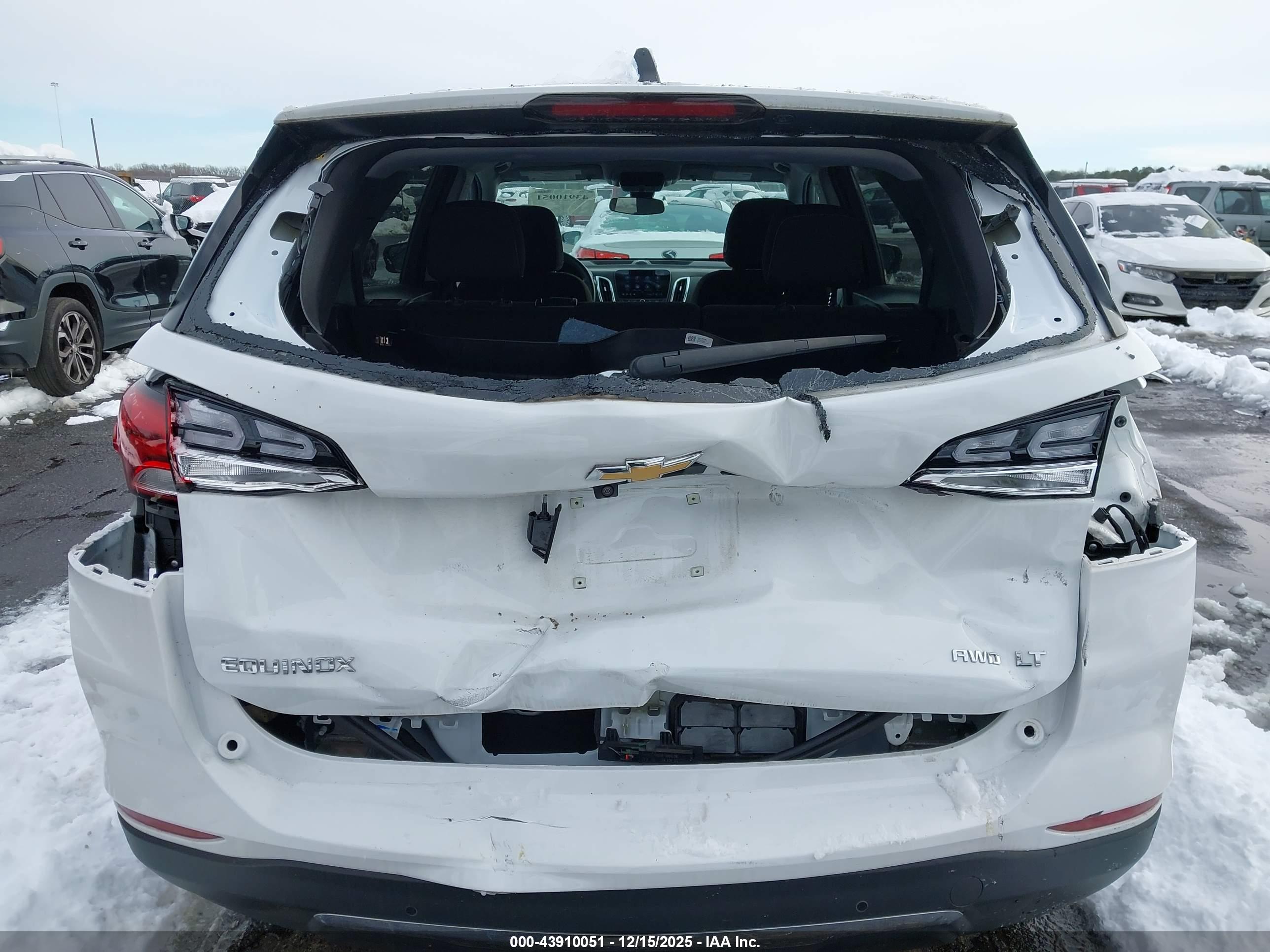 CHEVROLET EQUINOX image 6