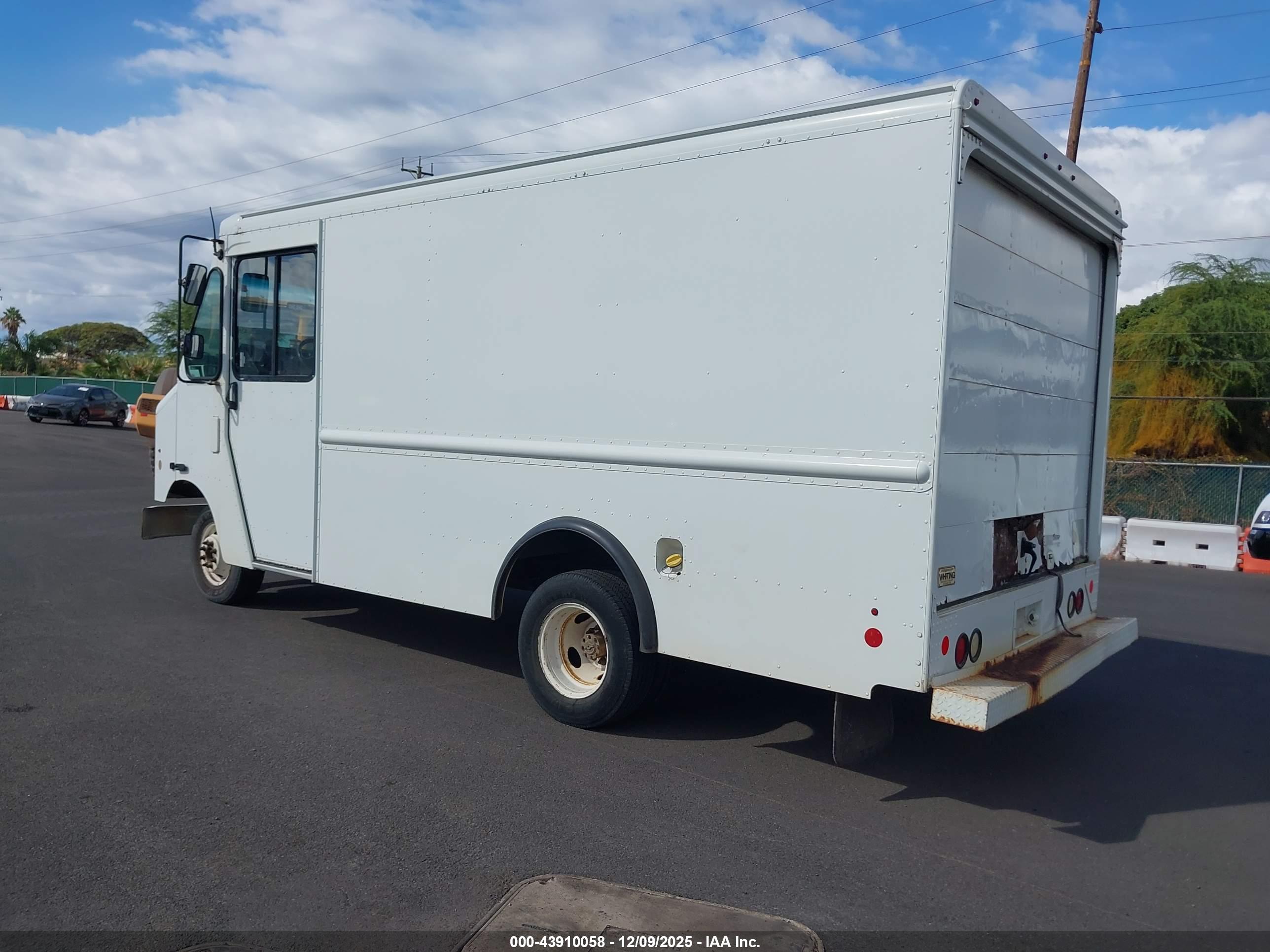 FORD E-350 image 3