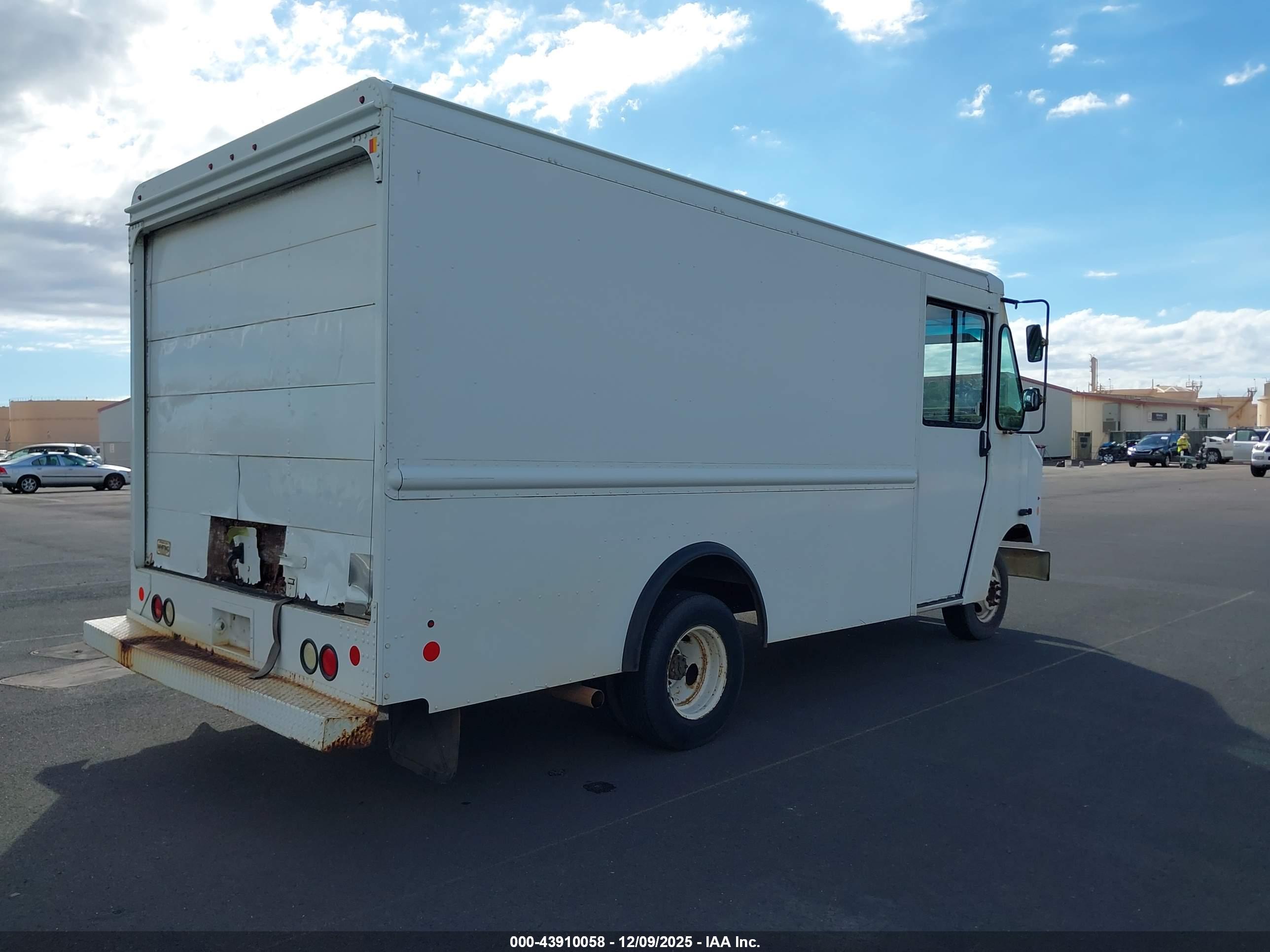FORD E-350 image 4