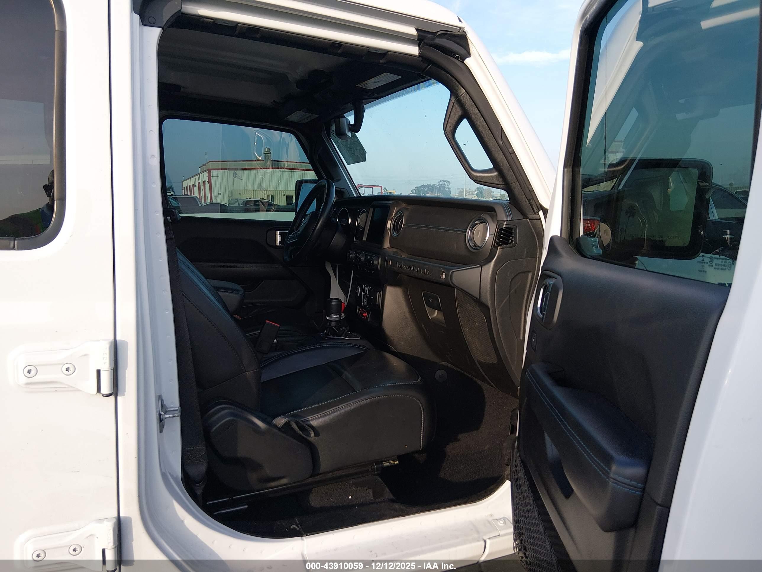 JEEP WRANGLER image 5