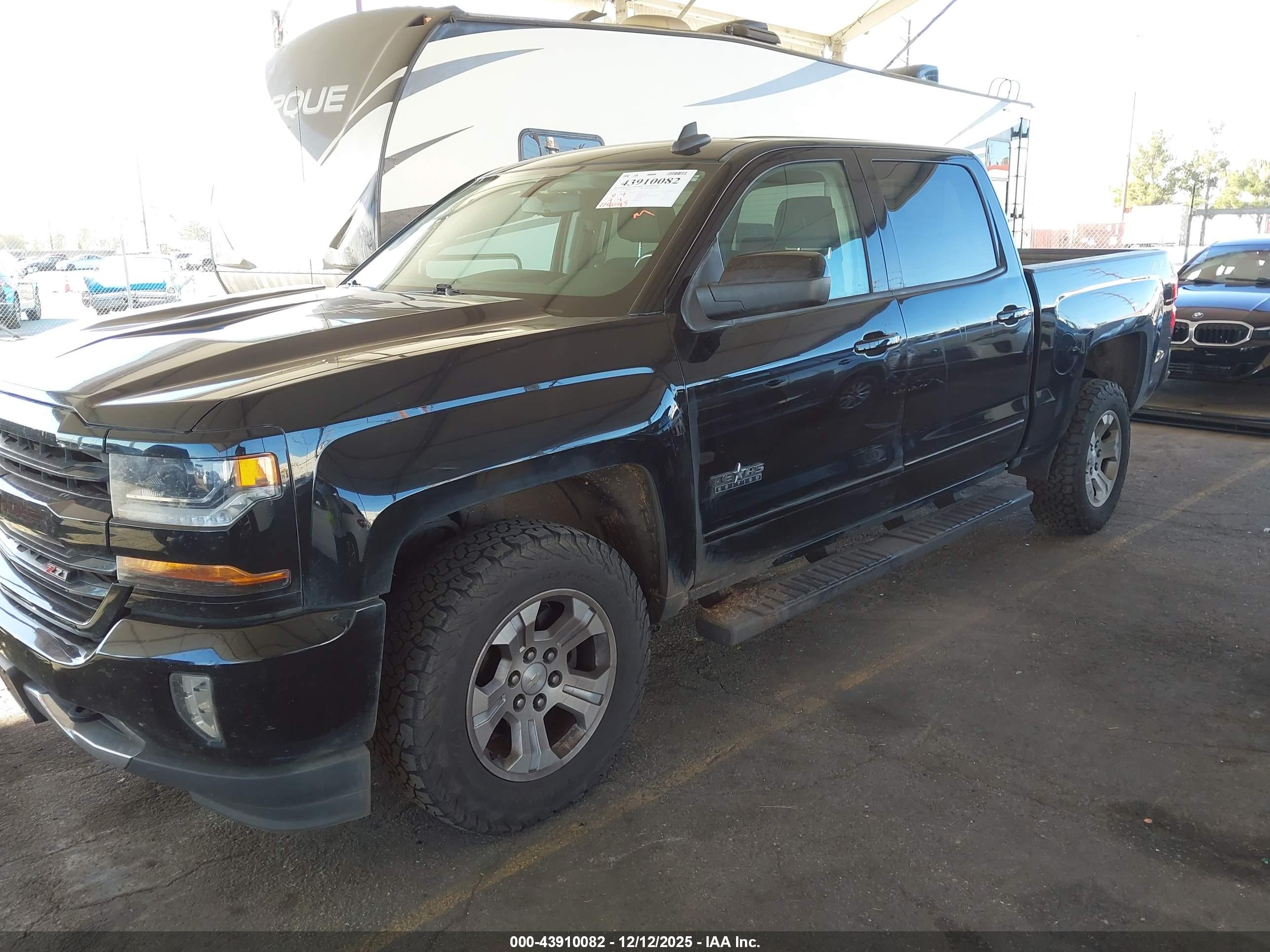 CHEVROLET SILVERADO image 2