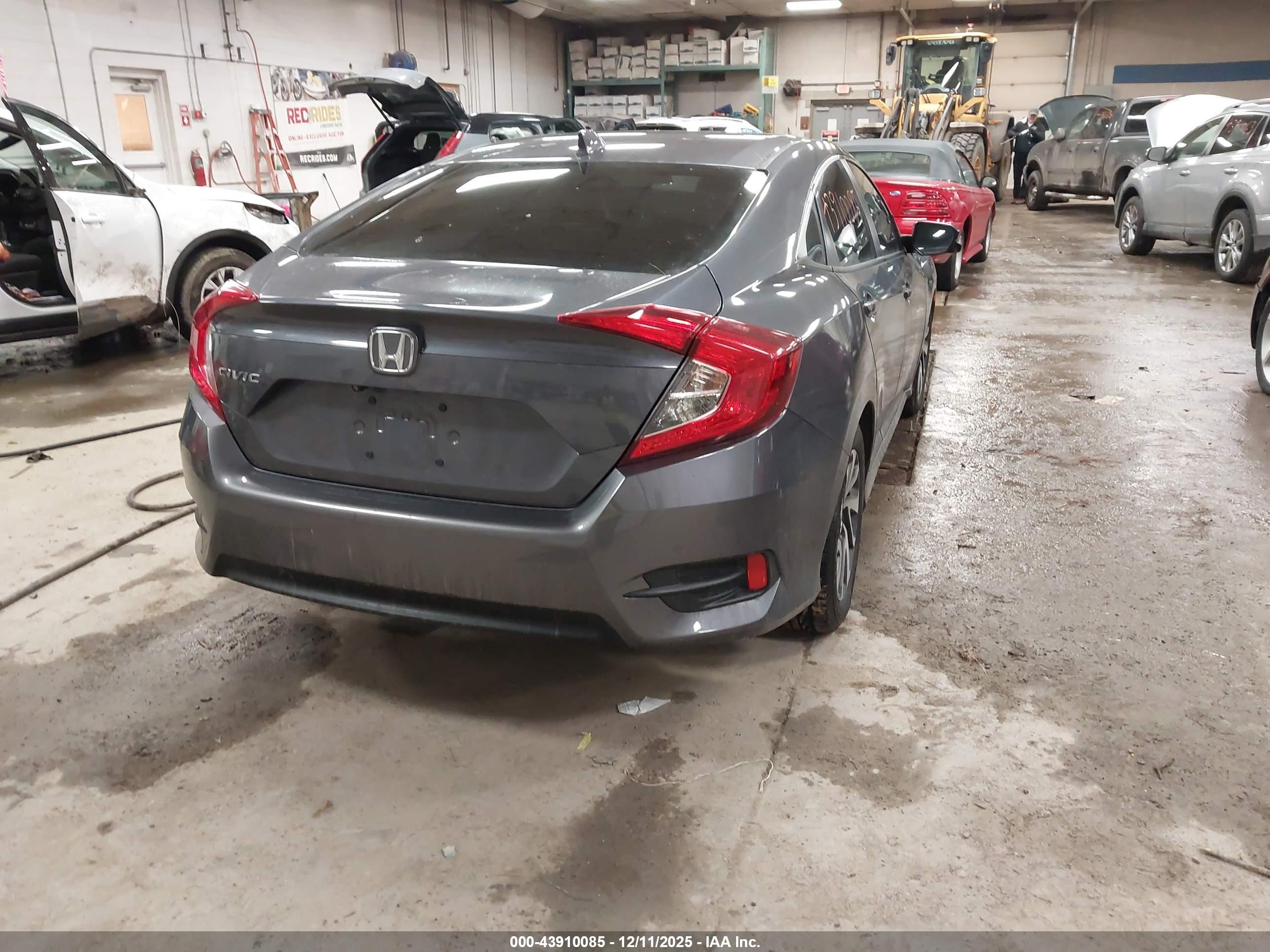 HONDA CIVIC image 4