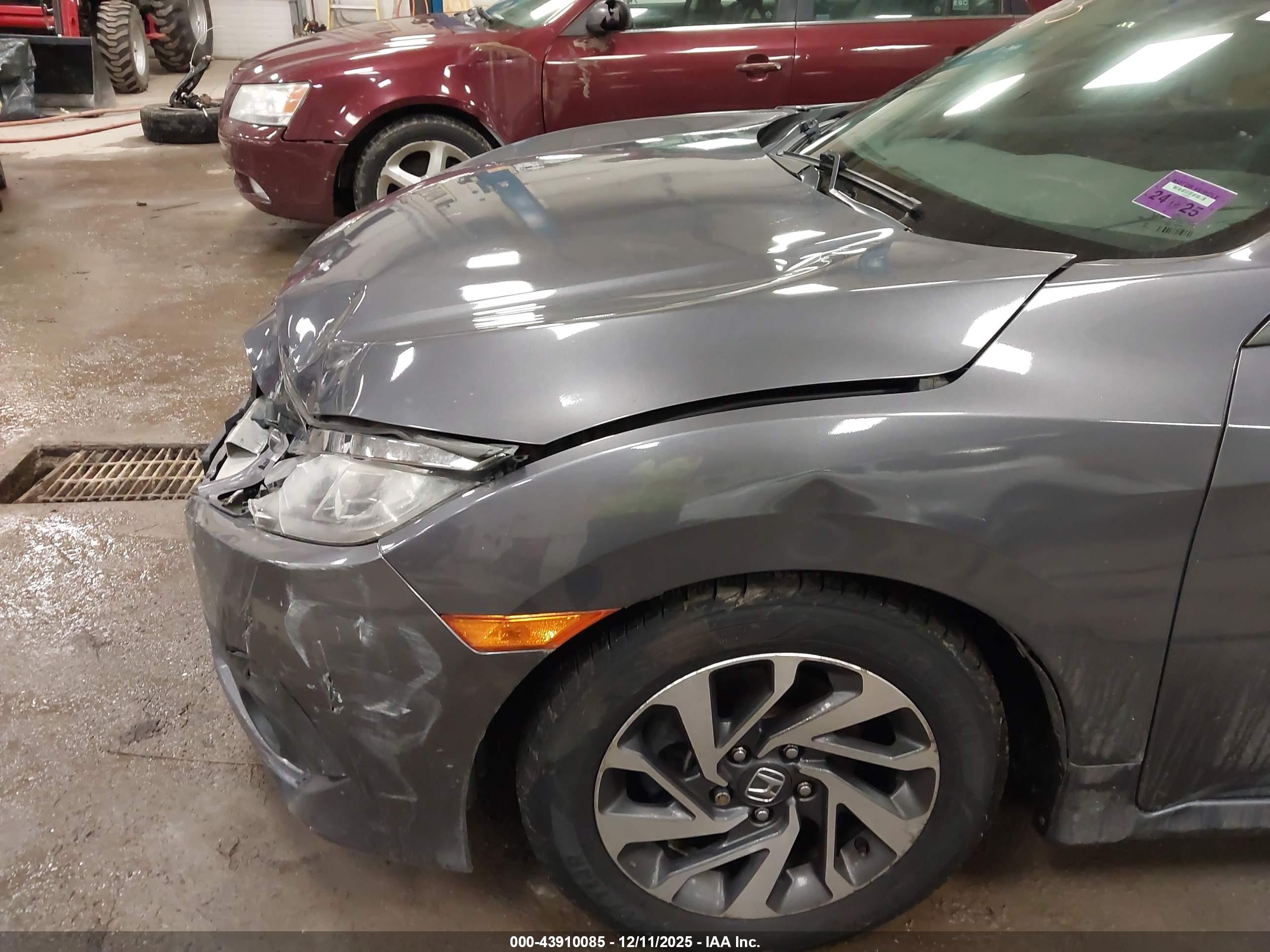 HONDA CIVIC image 6